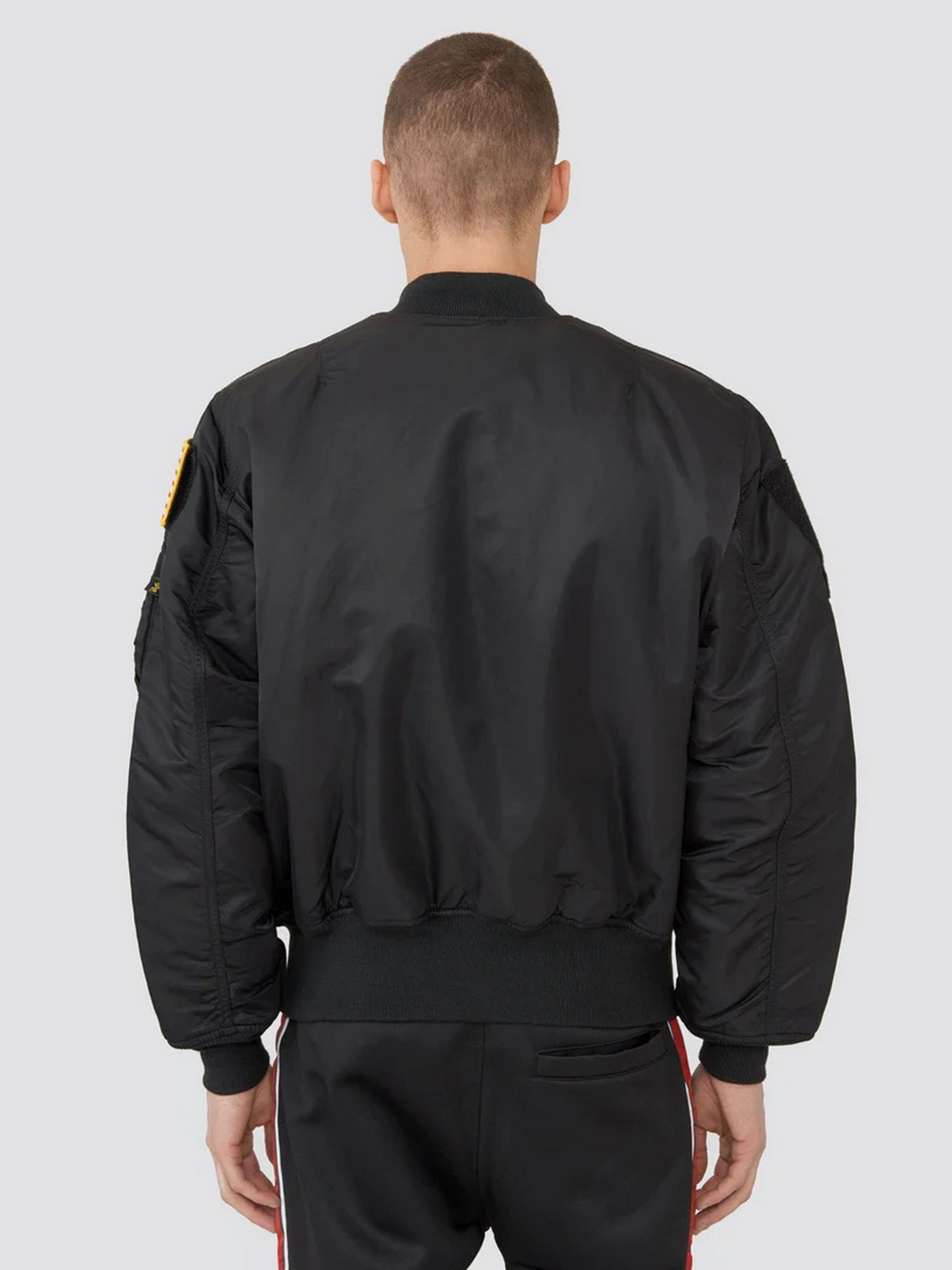 Куртки та дублянки Alpha Industries MA-1 FLEX модель MJM46600C1_001 Фото