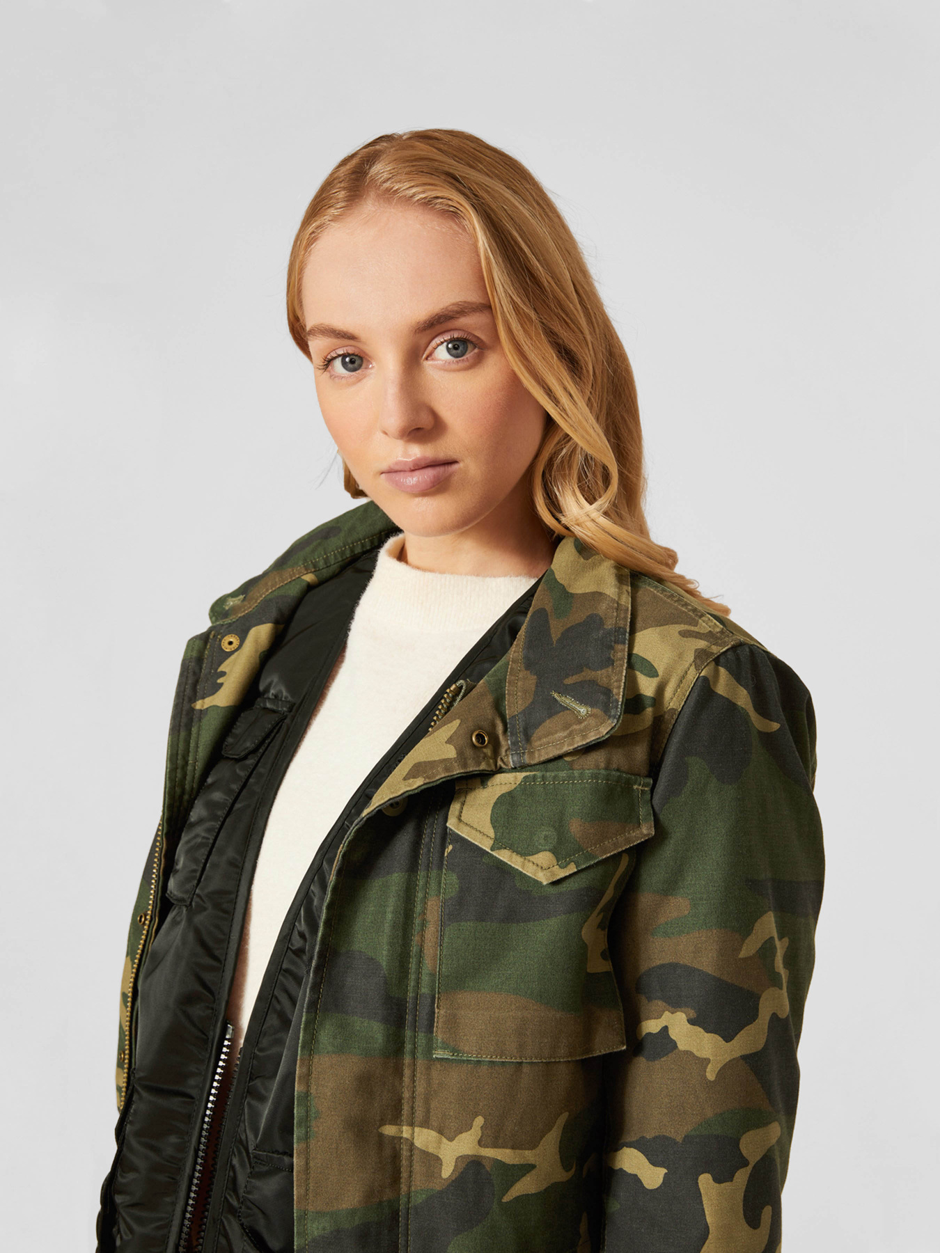 Пальто и плащи Alpha Industries M-65 MOD модель WJM51501C1_961 Фото