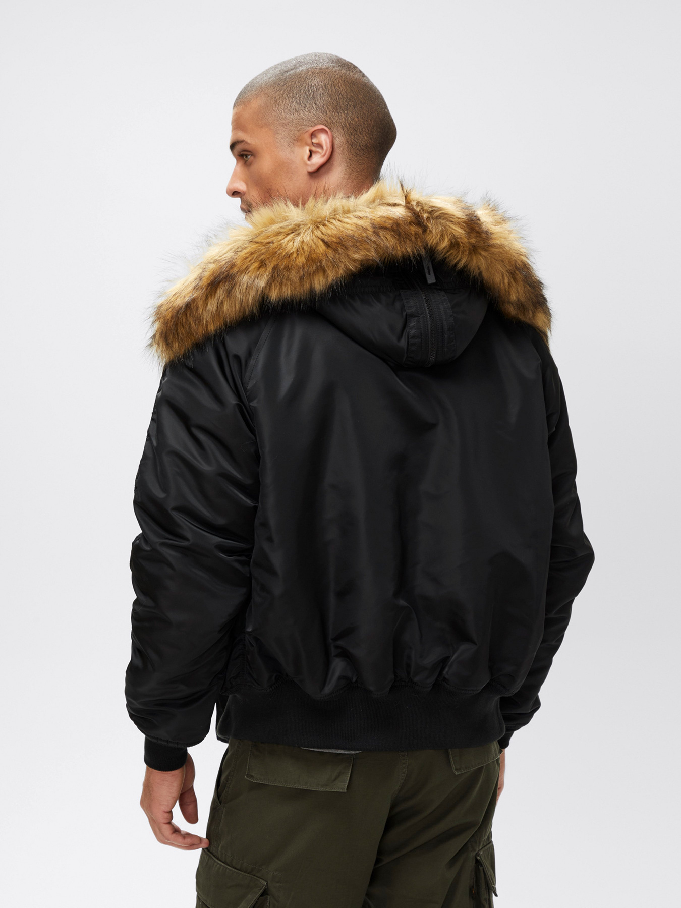 Куртки та дублянки Alpha Industries N-2B SHORT WAIST модель MJN30000C1_001 Куртки та дублянки Alpha Industries N-2B SHORT WAIST модель MJN30000C1_001 Фото