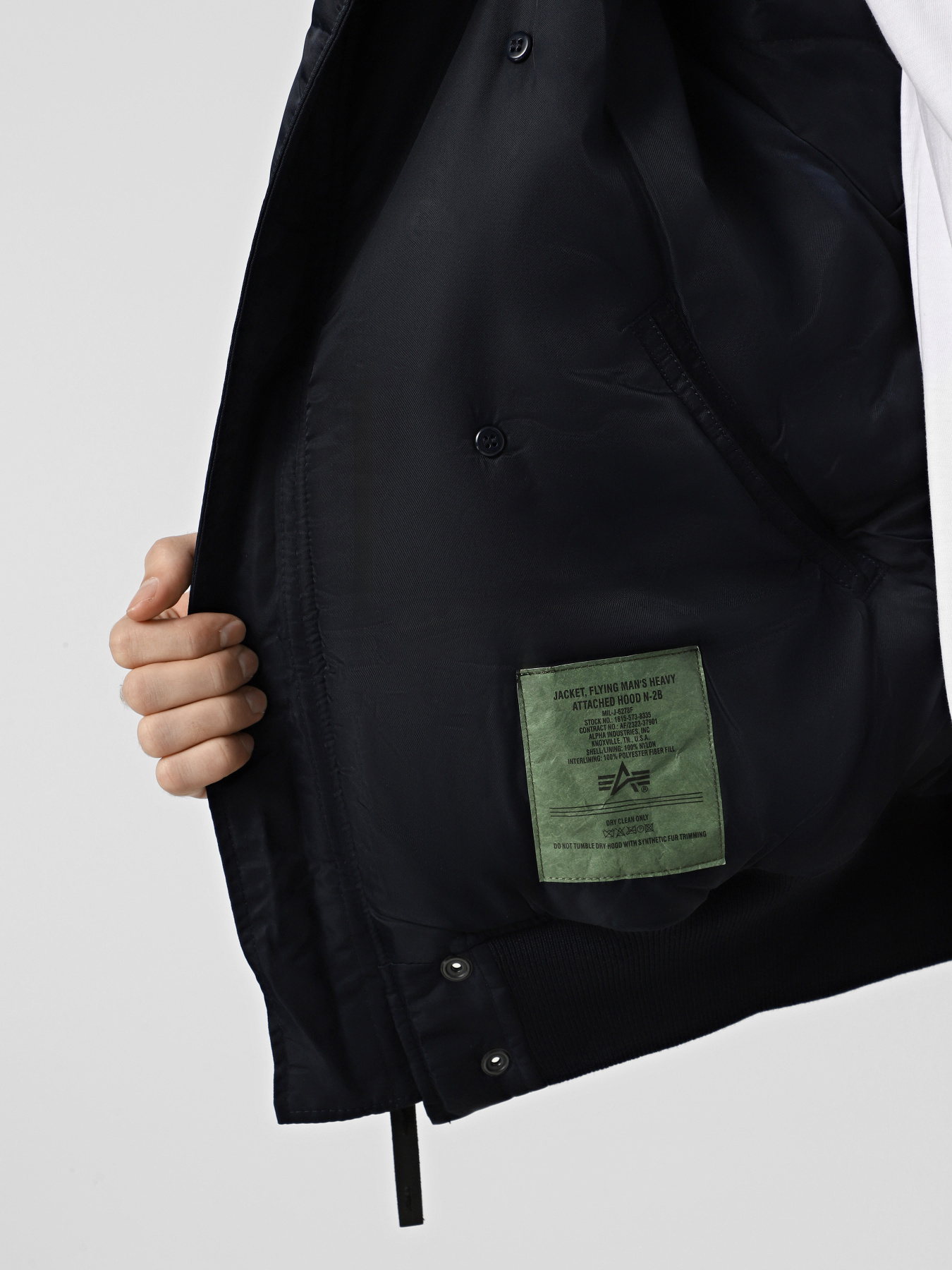 Куртки та дублянки Alpha Industries N-2B SHORT WAIST модель MJN30000C1_410 Куртки та дублянки Alpha Industries N-2B SHORT WAIST модель MJN30000C1_410 Фото