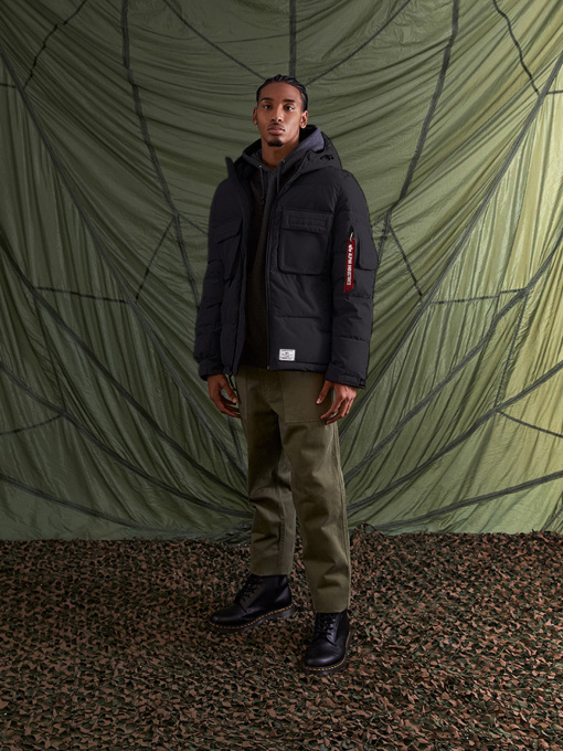 Куртки та дублянки Alpha Industries Hooded Puffer Jacket модель MJH52500C1_001 Фото