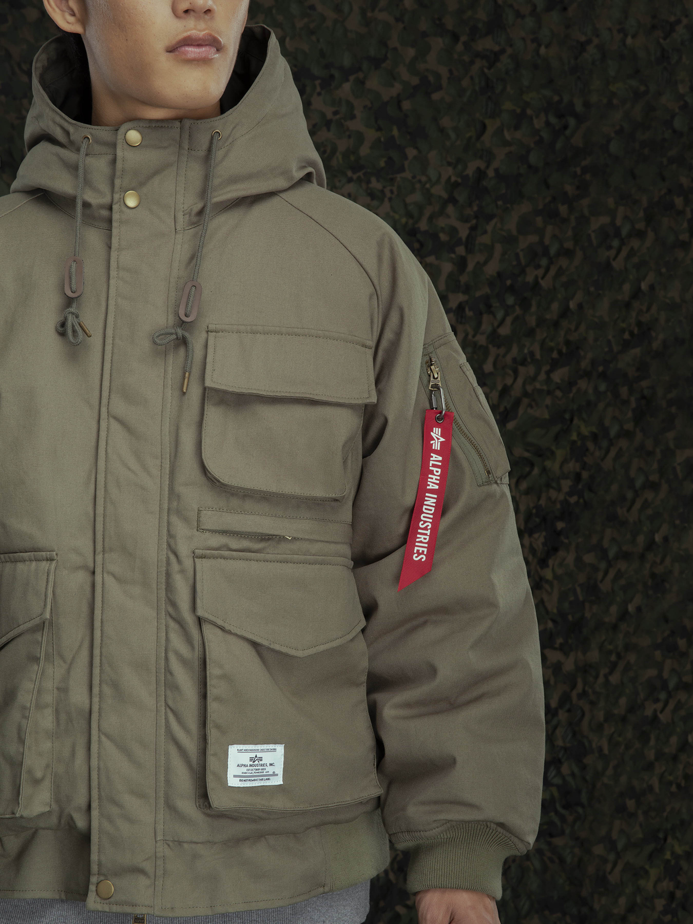 Куртки та дублянки Alpha Industries MA-1 модель MJM53502C1_359 Фото