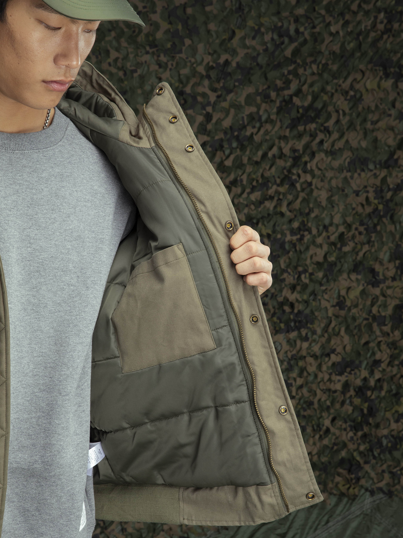 Куртки та дублянки Alpha Industries MA-1 модель MJM53502C1_359 Фото