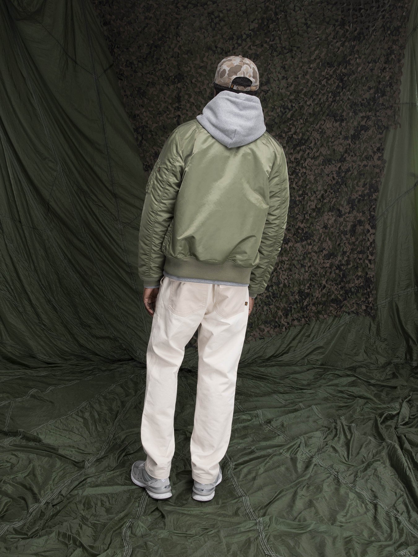 Куртки та дублянки Alpha Industries MA-1 Mod модель MJM53504C1_310 Куртки та дублянки Alpha Industries MA-1 Mod модель MJM53504C1_310 Фото