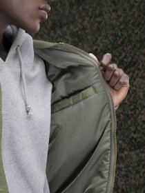 Куртки та дублянки Alpha Industries MA-1 Mod модель MJM53504C1_310 Фото