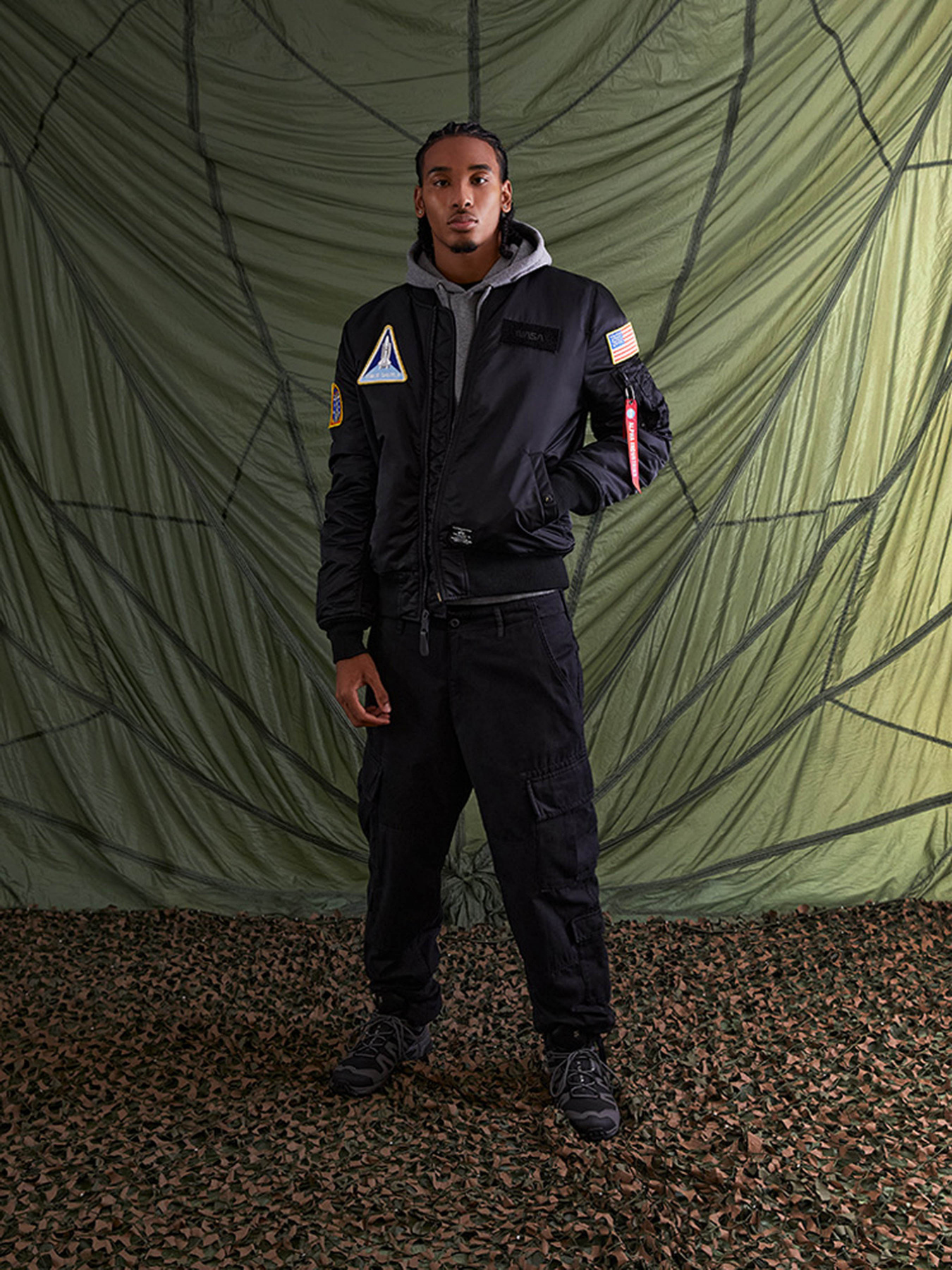 Куртки та дублянки Alpha Industries Nasa MA-1 модель MJN53500C1_001 Куртки та дублянки Alpha Industries Nasa MA-1 модель MJN53500C1_001 Фото