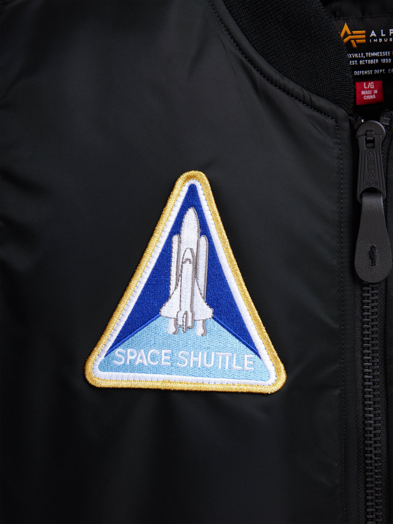 Куртки та дублянки Alpha Industries Nasa MA-1 модель MJN53500C1_001 Куртки та дублянки Alpha Industries Nasa MA-1 модель MJN53500C1_001 Фото