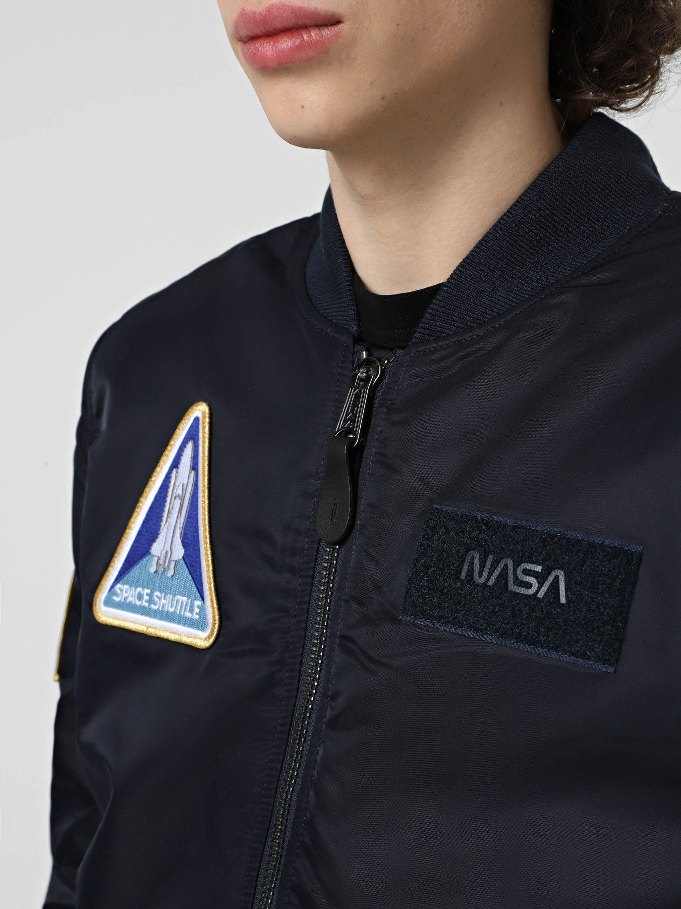 Куртки и дубленки Alpha Industries Nasa MA-1 модель MJN53500C1_410 Фото