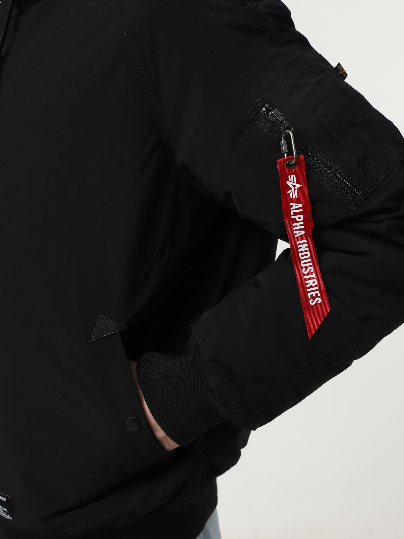 Куртки и дубленки Alpha Industries N-2B Altitude модель MJN53502C1_001 Фото
