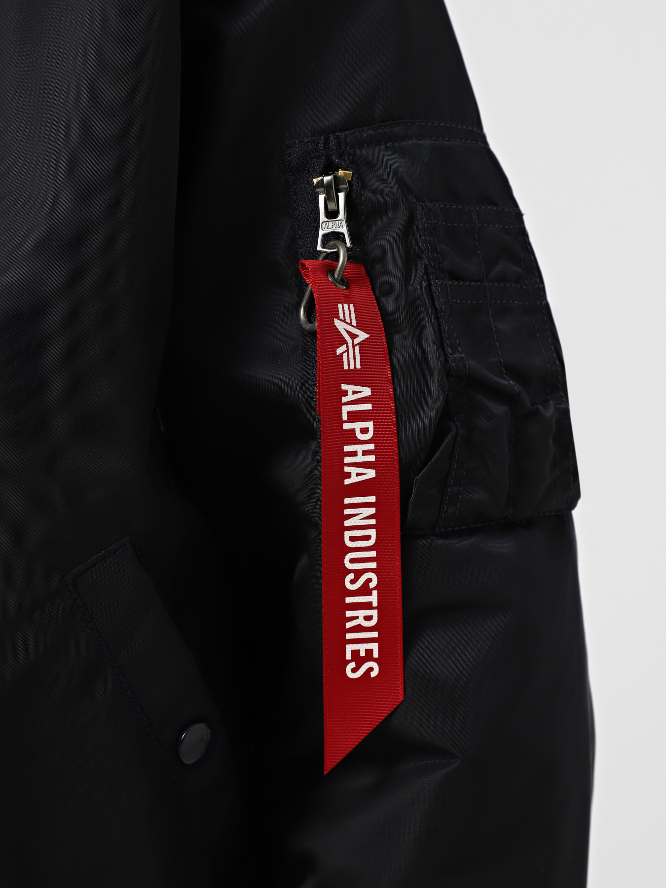 Куртки та дублянки Alpha Industries B-15 модель MJB23010C1_410 Куртки та дублянки Alpha Industries B-15 модель MJB23010C1_410 Фото