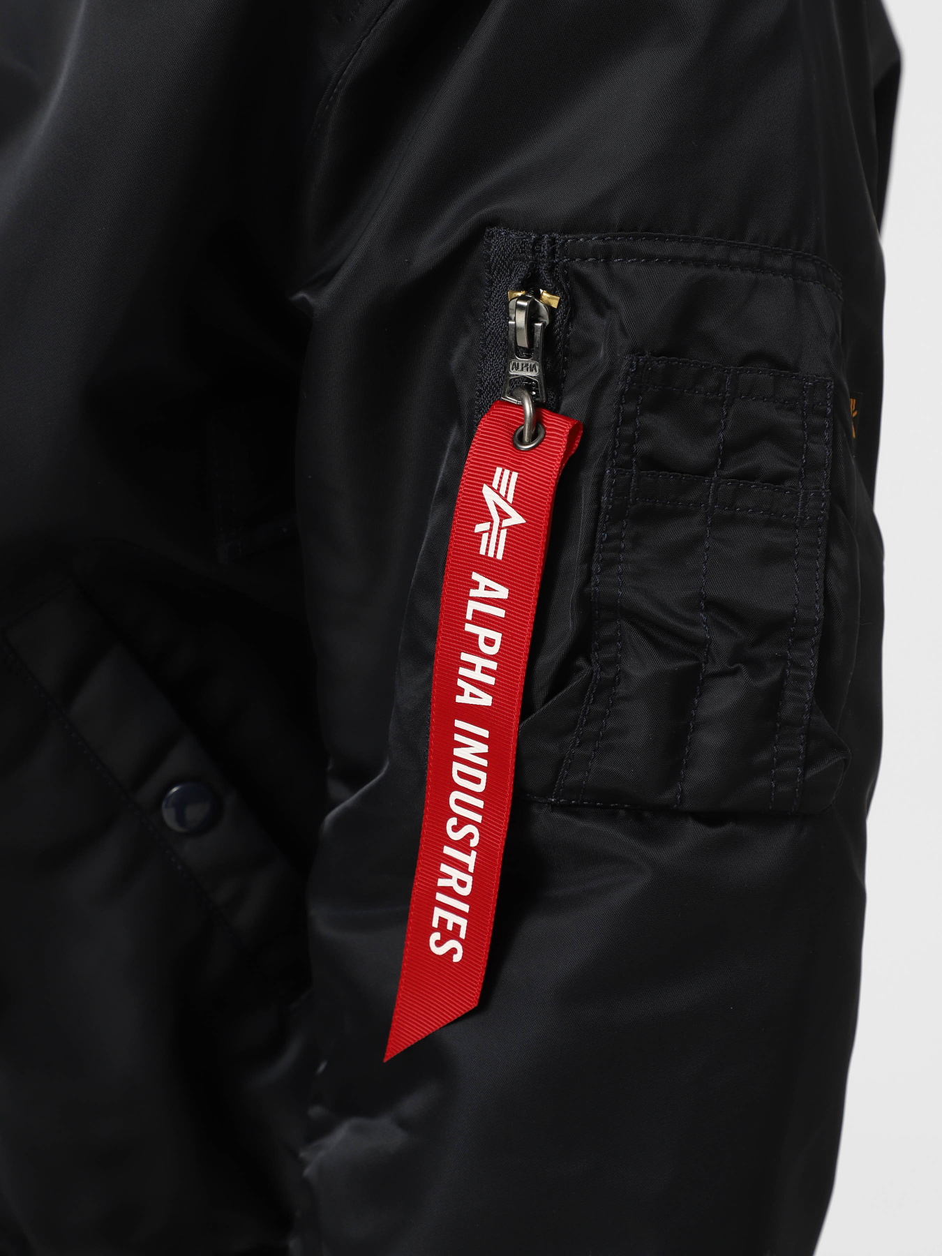 Куртки та дублянки Alpha Industries B-15 модель MJB23010C1_410 Куртки та дублянки Alpha Industries B-15 модель MJB23010C1_410 Фото