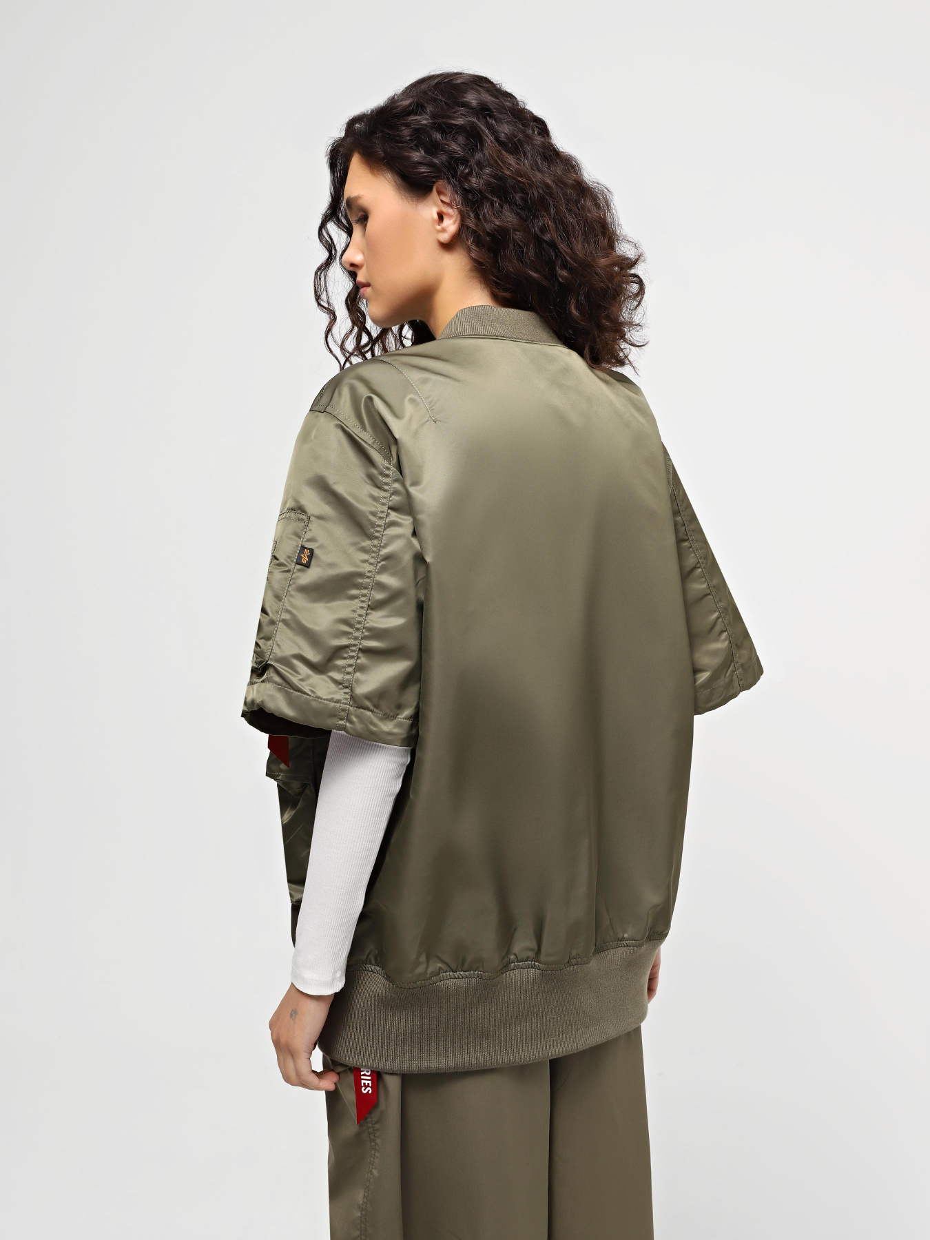 Куртки и дубленки Alpha Industries L-2b Hooded Gen II модель UJL54000C1_359 Куртки и дубленки Alpha Industries L-2b Hooded Gen II модель UJL54000C1_359 Фото