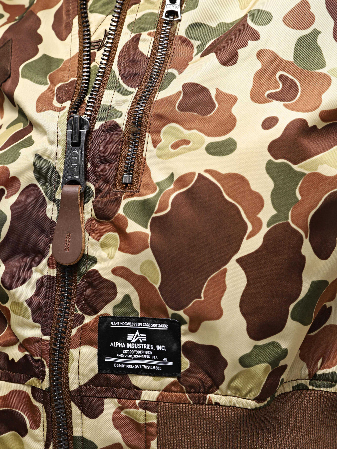 Куртки и дубленки Alpha Industries L-2b Cropped Gen II Bomber Jacket W модель WJL53000C1_939 Фото