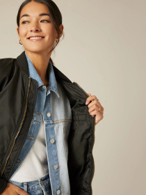 Куртки та дублянки Alpha Industries модель WJL52000C1_001 Фото