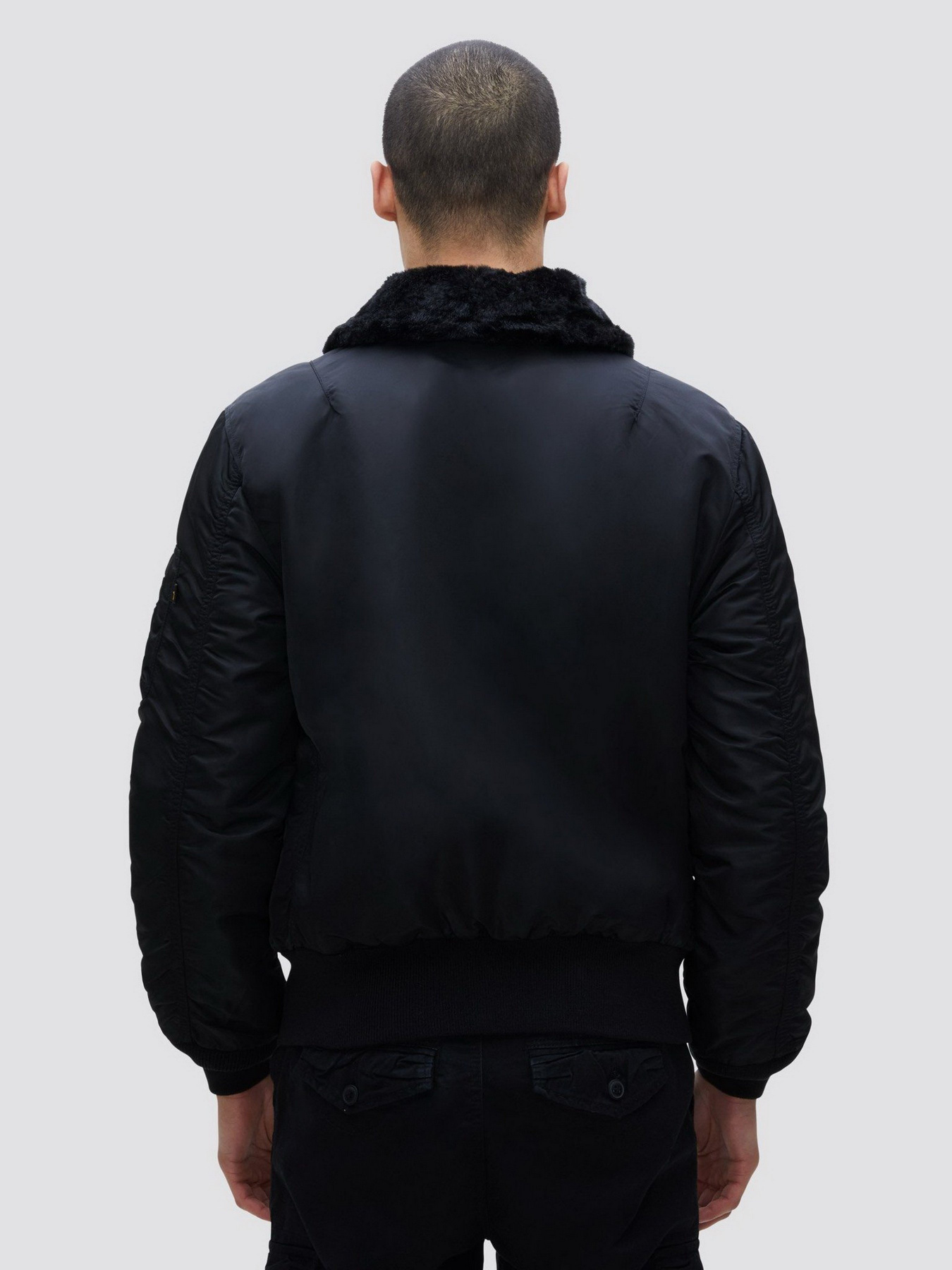 Куртки та дублянки Alpha Industries B-15 Slim Fit модель MJB45500C1_001 Фото