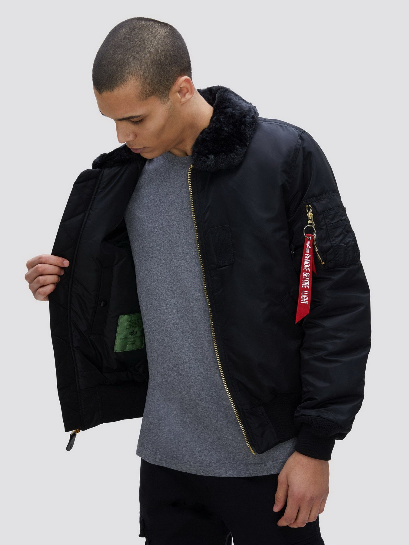 Куртки та дублянки Alpha Industries B-15 Slim Fit модель MJB45500C1_001 Фото
