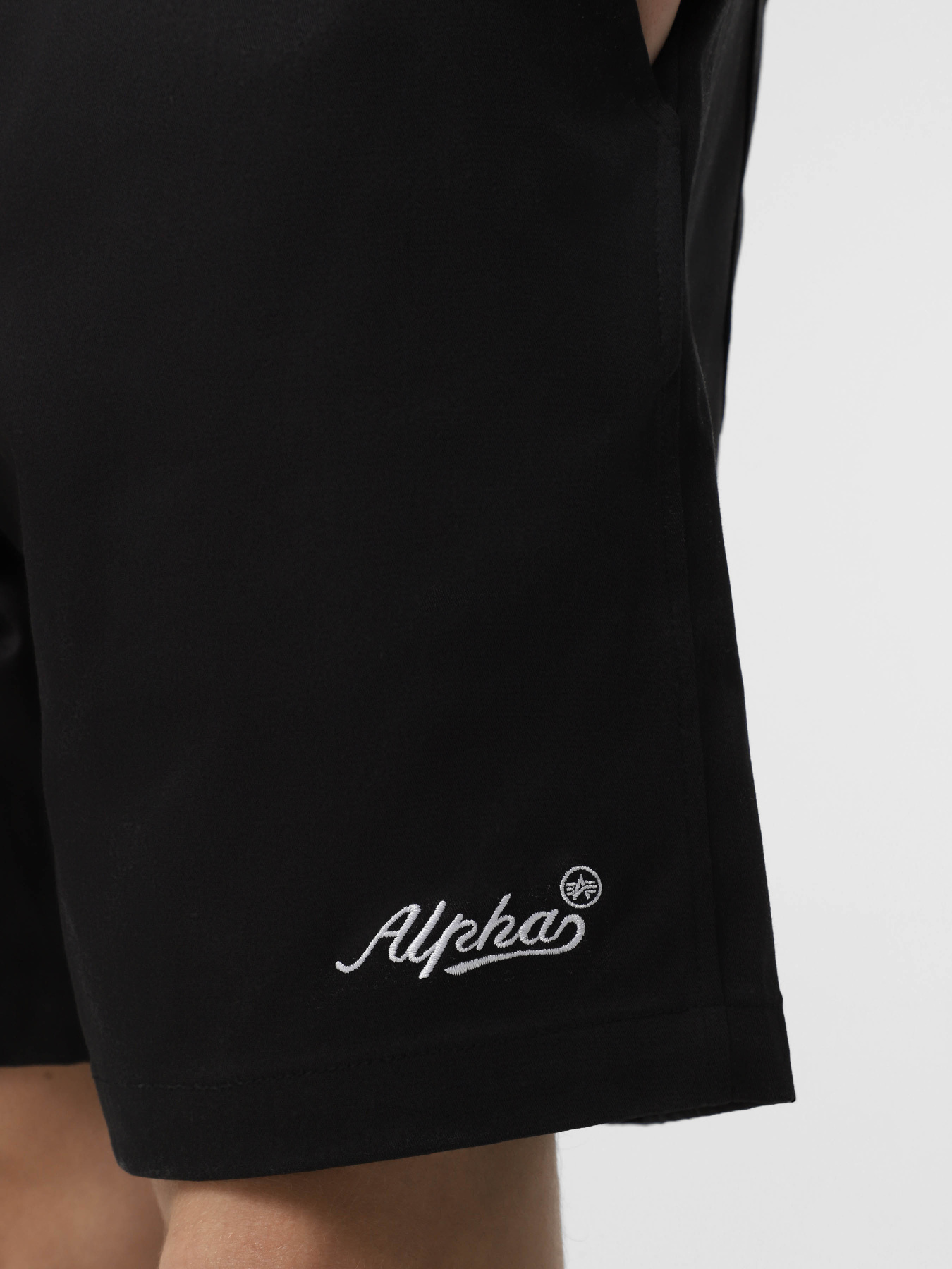 Шорты Alpha Industries CTN модель MBC55000C1_001 Фото