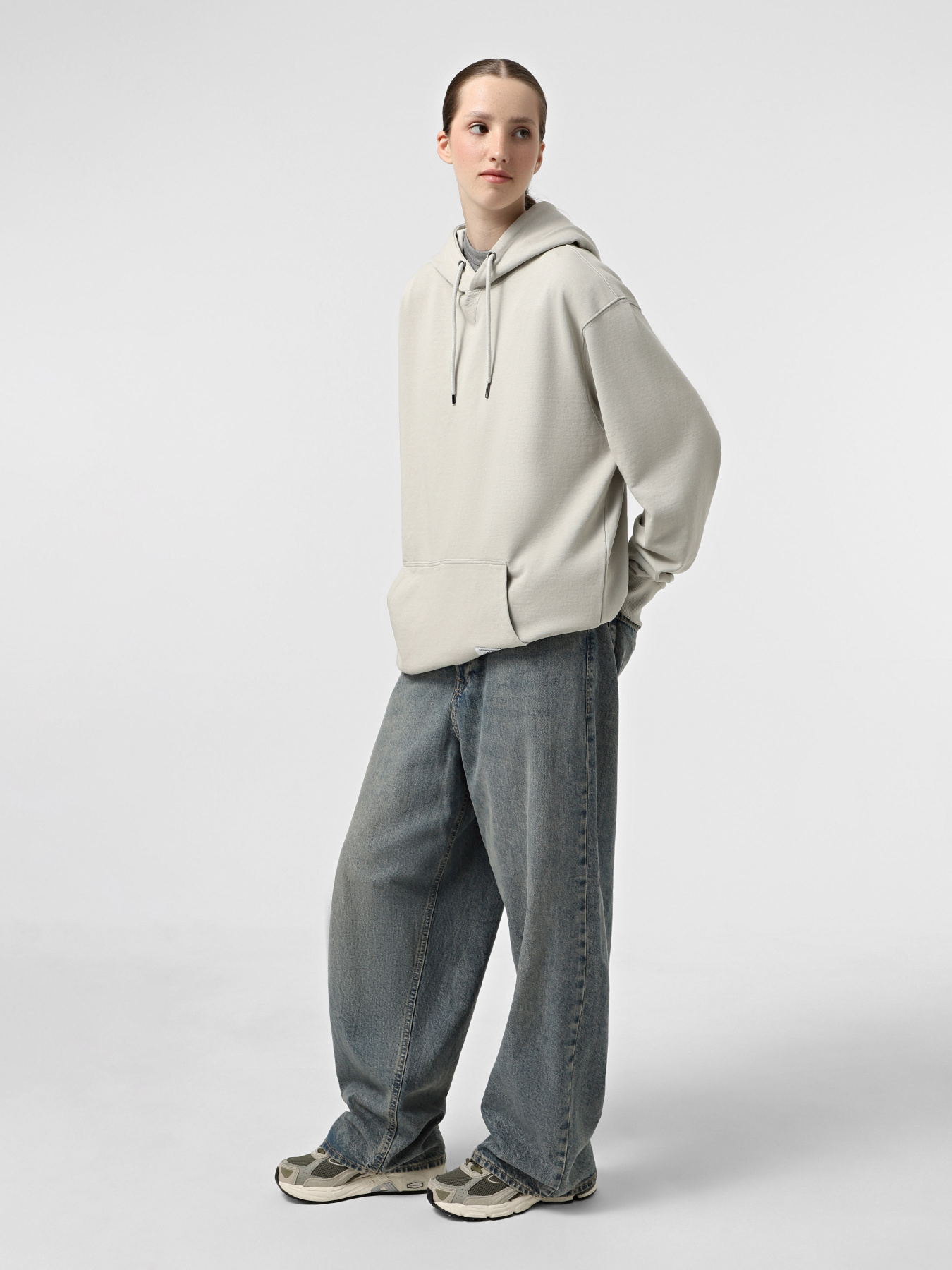 Худи и свитшоты Alpha Industries Essential French Terry Hoodie Gen II модель USE55000C1_067 Фото