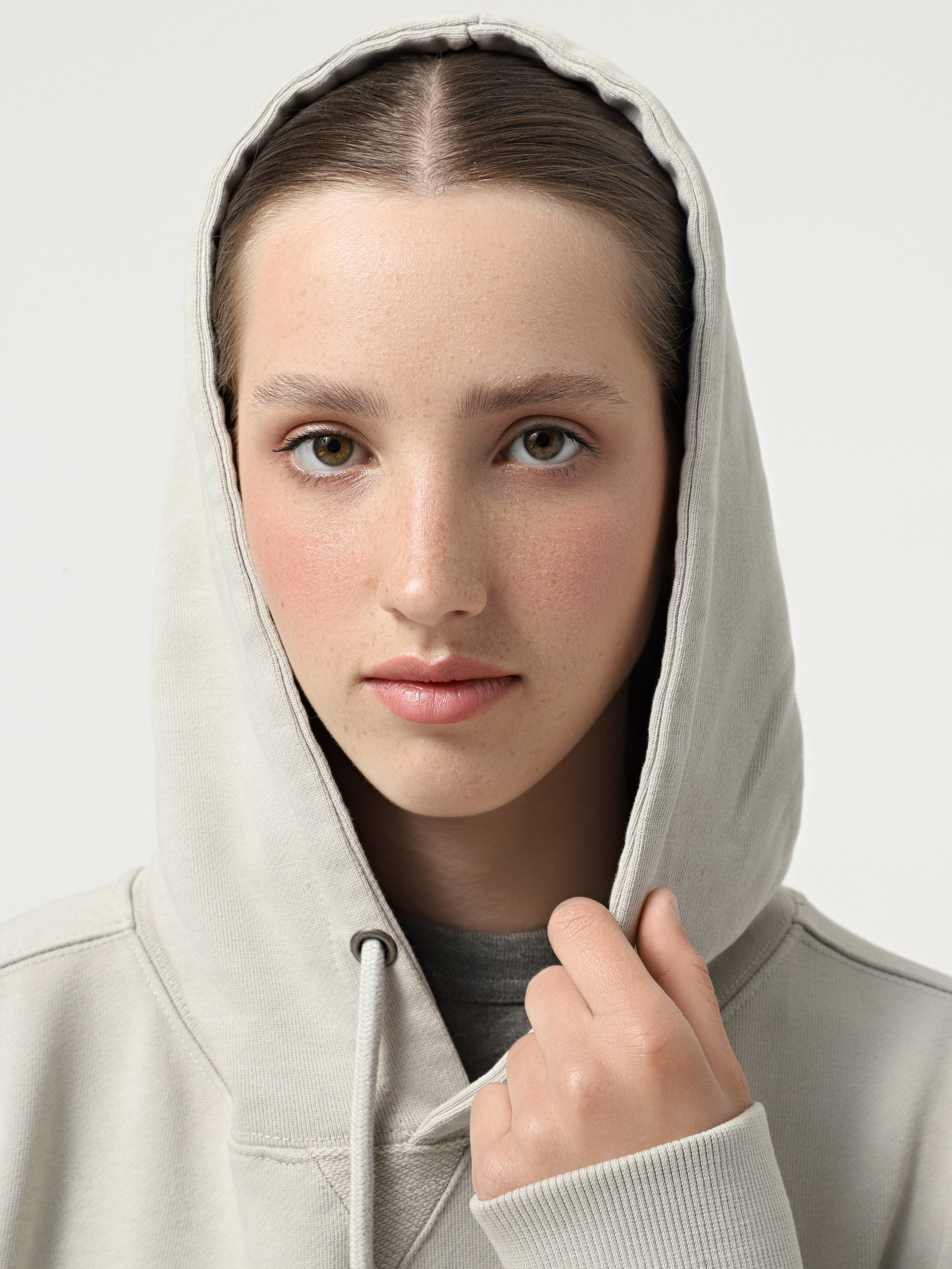 Худи и свитшоты Alpha Industries Essential French Terry Hoodie Gen II модель USE55000C1_067 Фото