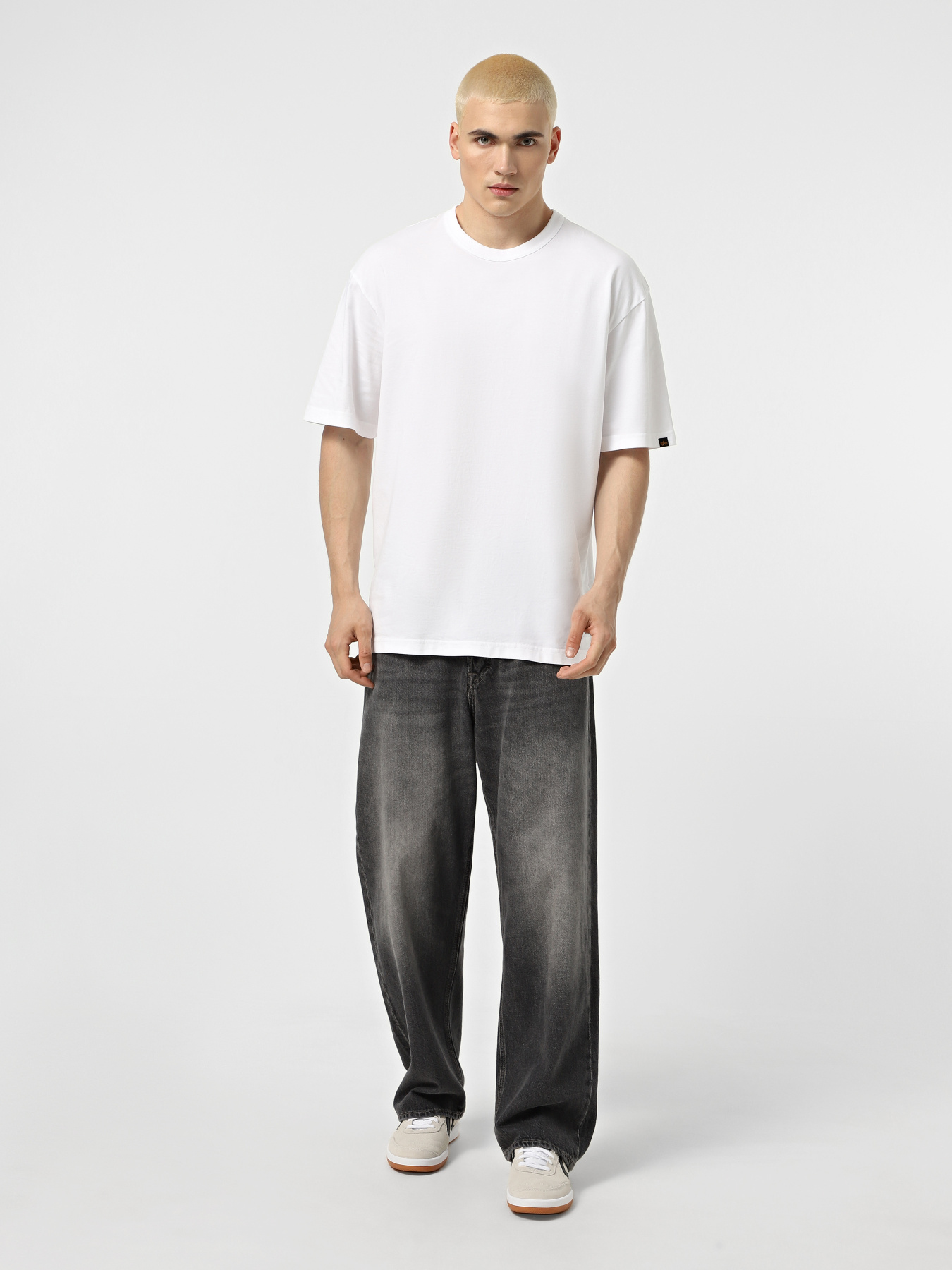 Футболки і поло Alpha Industries Essential модель UTE54000PK_100 Футболки і поло Alpha Industries Essential модель UTE54000PK_100 Фото