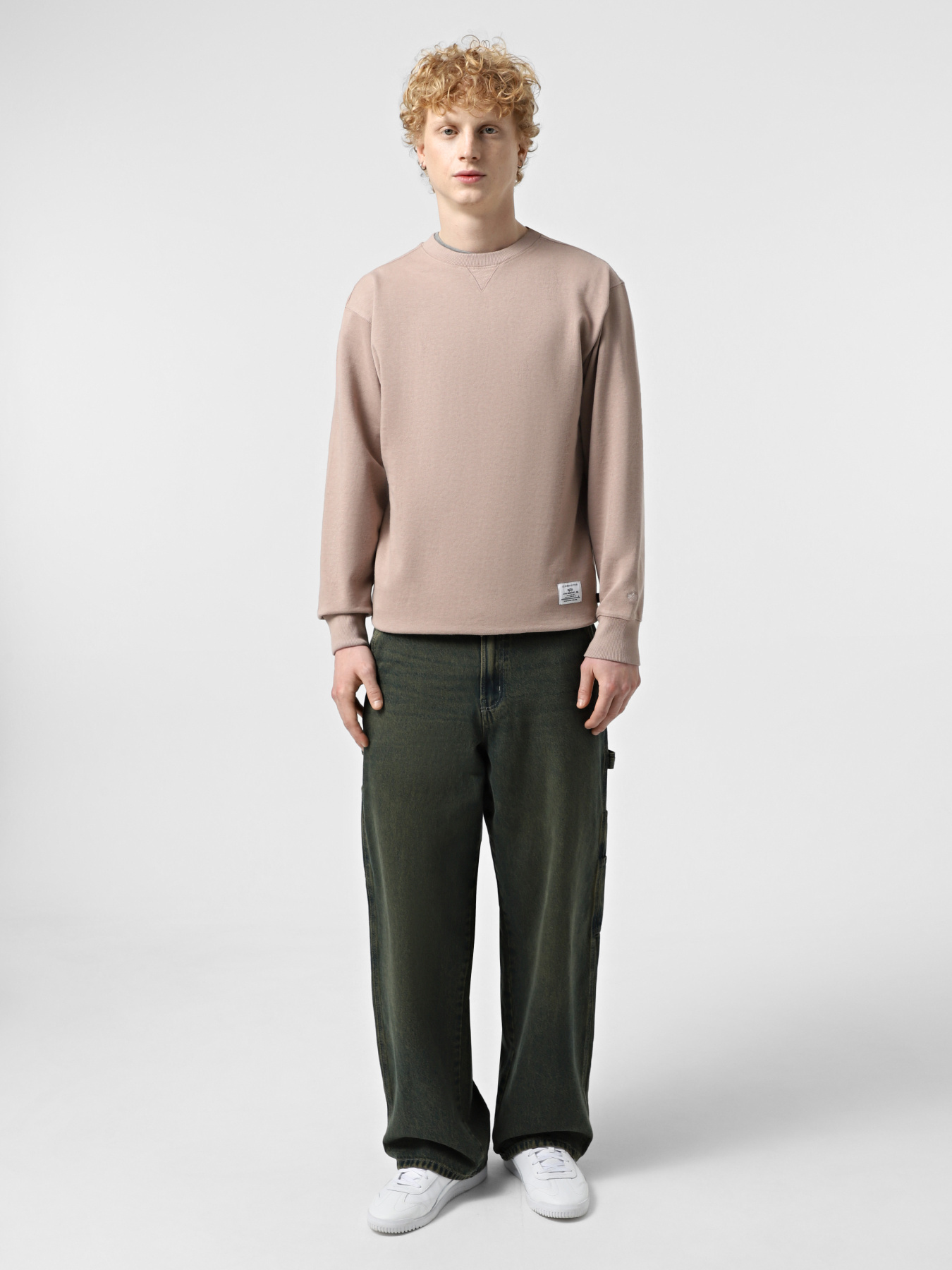 Худи и свитшоты Alpha Industries Essential French Terry Crewneck Gen II модель USE55001C1_249 Фото