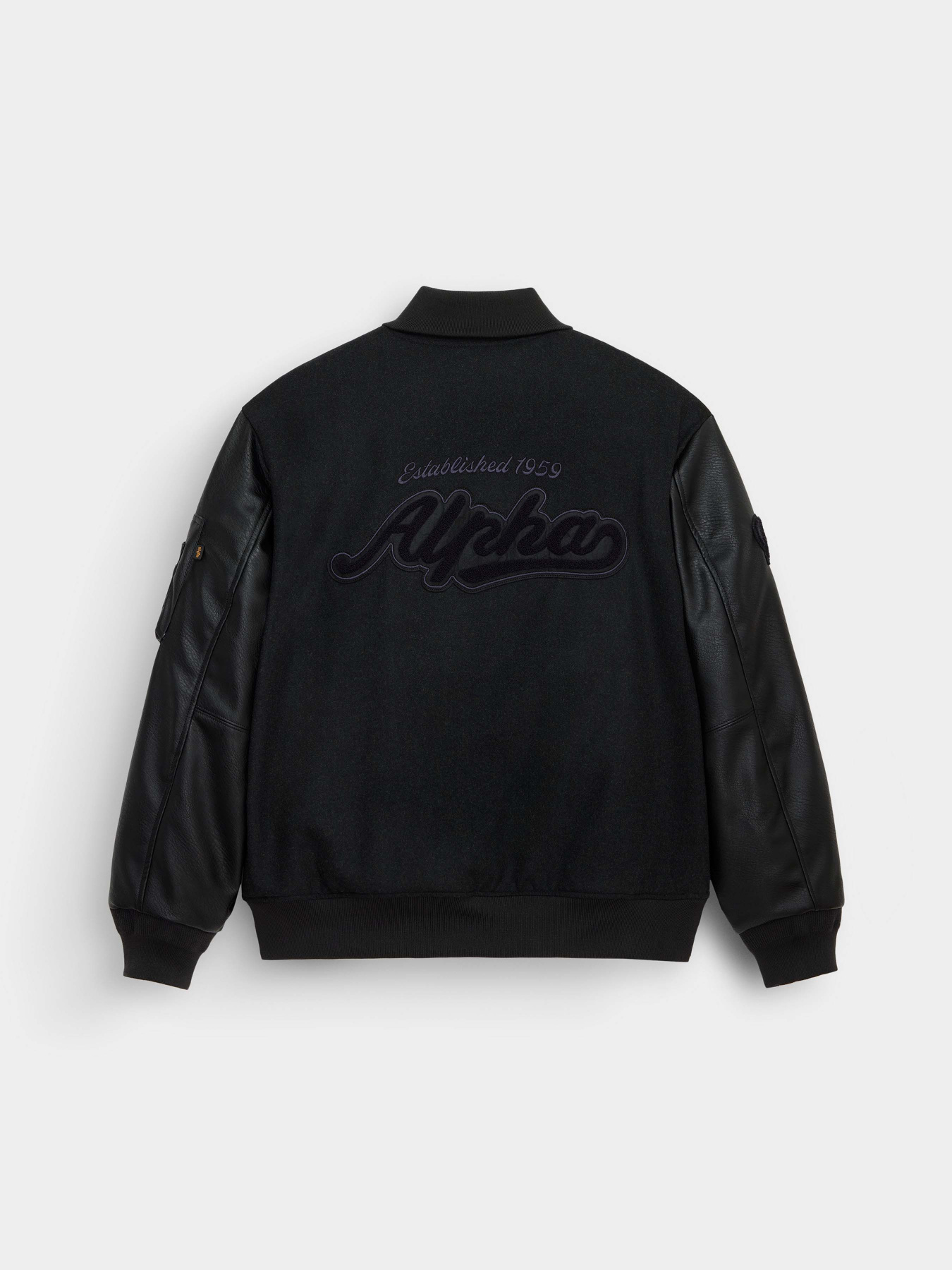 Куртки и дубленки Alpha Industries ALPHA LETTERMAN JACKET модель MJA55501C1_001 Куртки и дубленки Alpha Industries ALPHA LETTERMAN JACKET модель MJA55501C1_001 Фото
