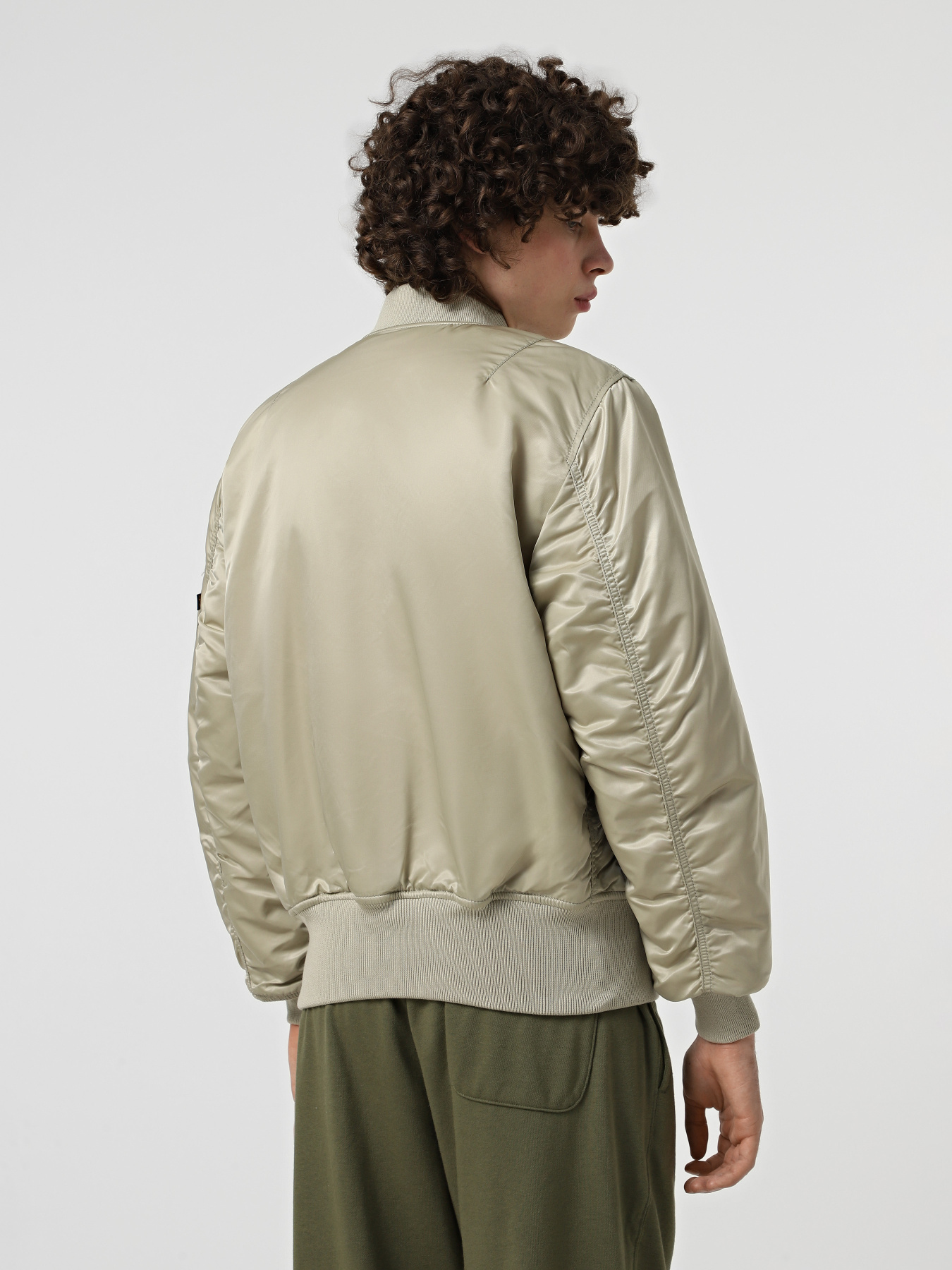 Куртки та дублянки Alpha Industries ALPHA MA-1 FLIGHT JACKET модель MJM21000C1_369 Фото
