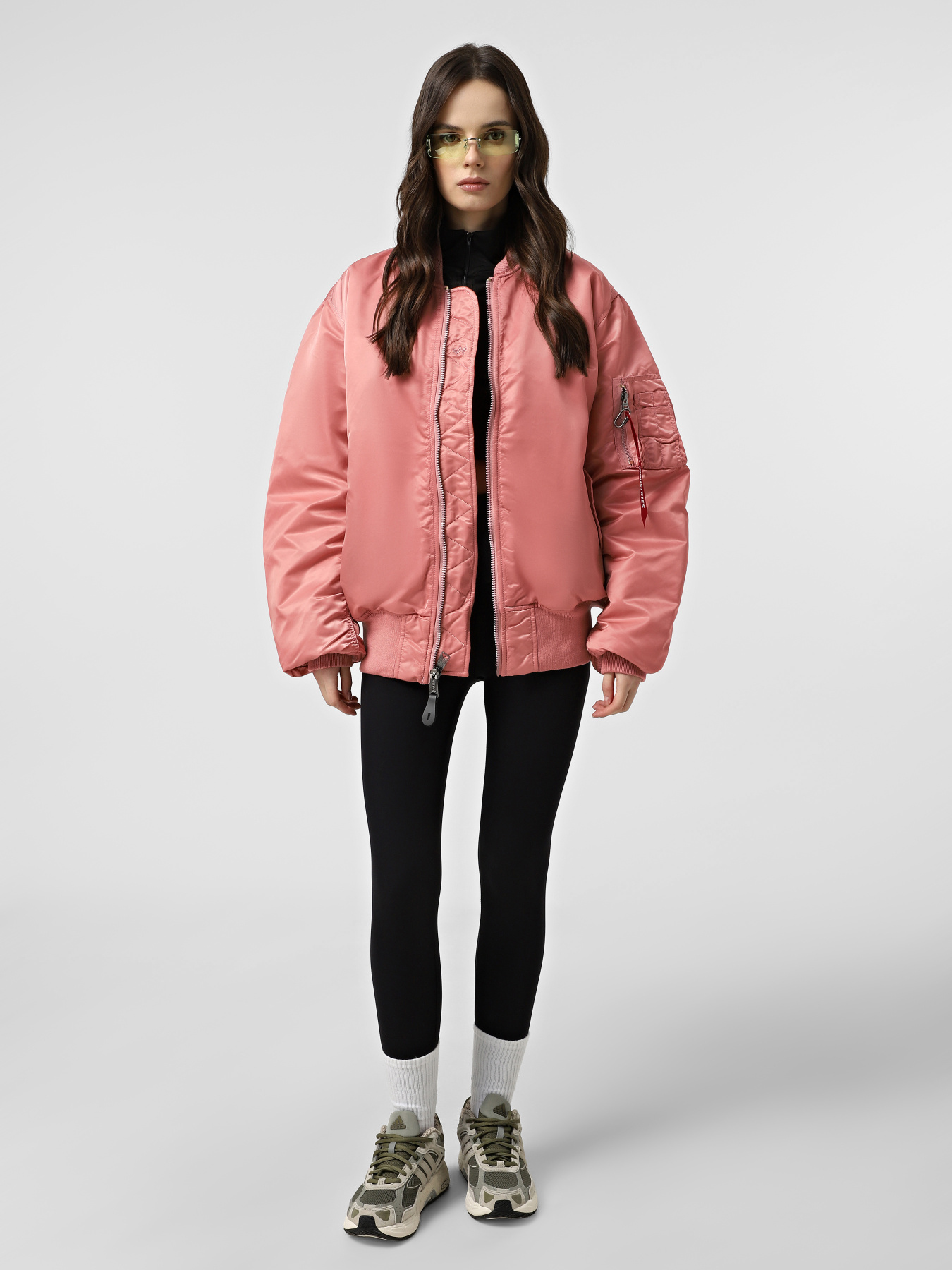 Куртки та дублянки Alpha Industries ALPHA MA-1 FLIGHT JACKET модель MJM21000C1_652 Фото