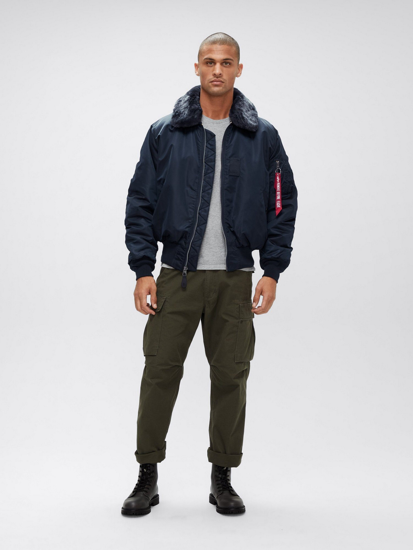 Куртки и дубленки Alpha Industries B-15 модель MJB23010C1_410 Куртки и дубленки Alpha Industries B-15 модель MJB23010C1_410 Фото