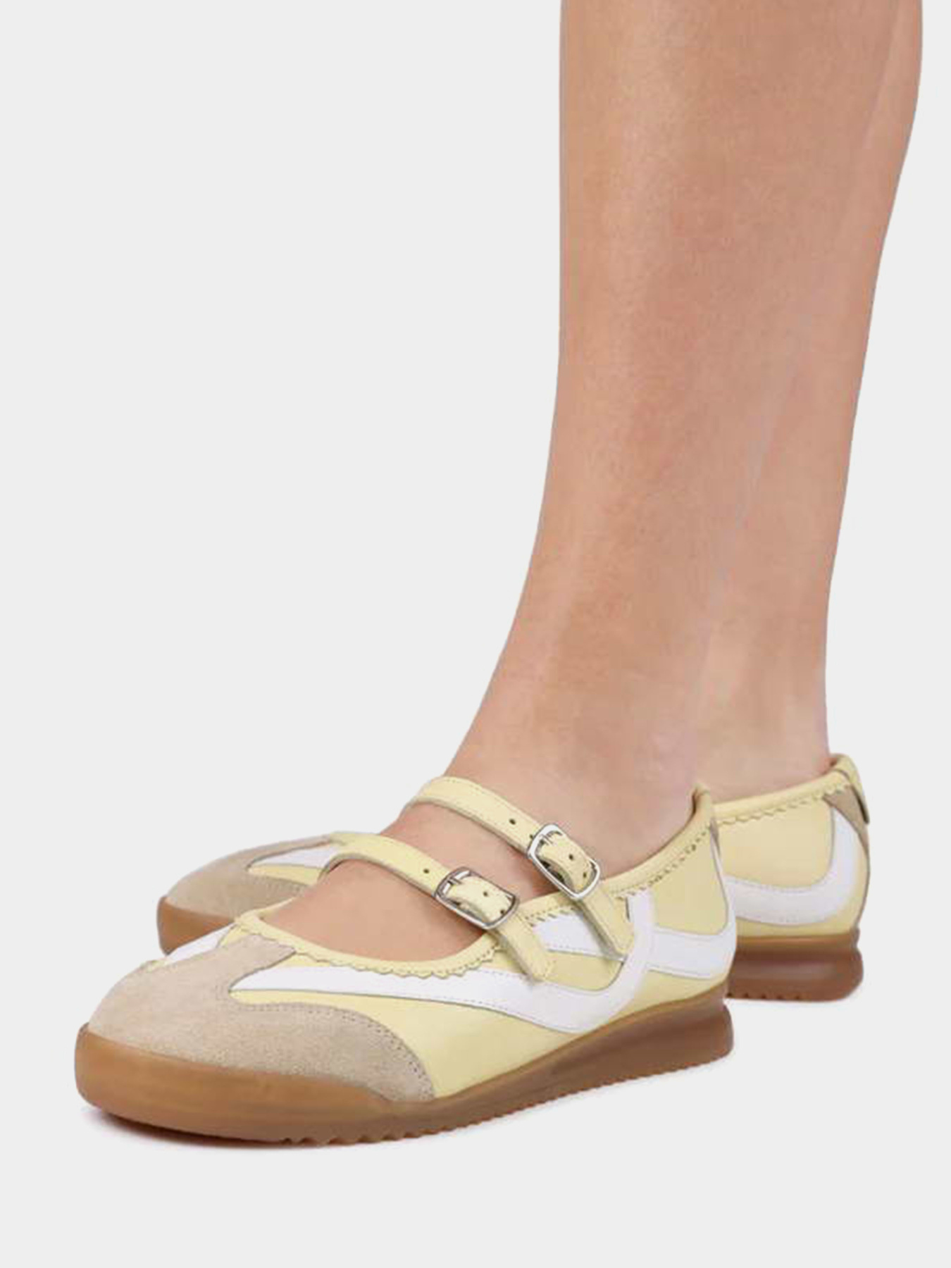 Туфли и лоферы Bronx модель 66685-UC-3905-Butter Yellow/Off Wh Фото