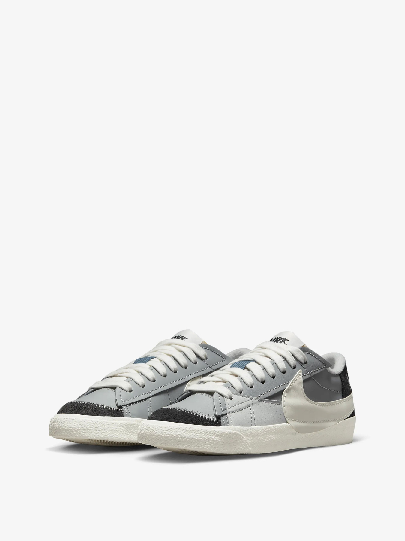 Кеди NIKE Blazer Low '77 Jumbo SE модель FJ5467-077 Кеди NIKE Blazer Low '77 Jumbo SE модель FJ5467-077 Фото