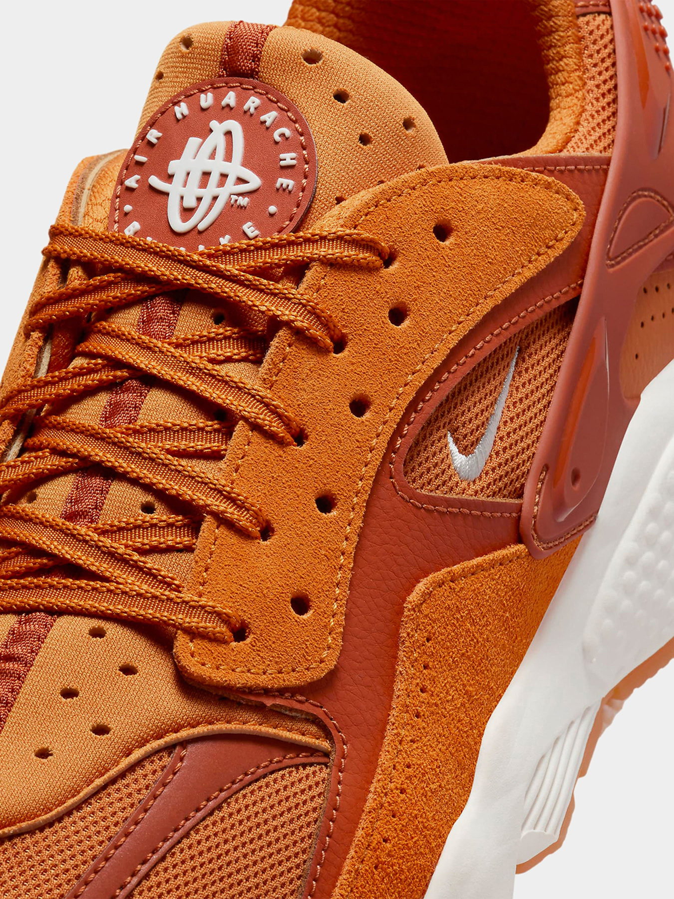 Кросівки NIKE AIR HUARACHE RUNNER модель DZ3306-800 Кросівки NIKE AIR HUARACHE RUNNER модель DZ3306-800 Фото