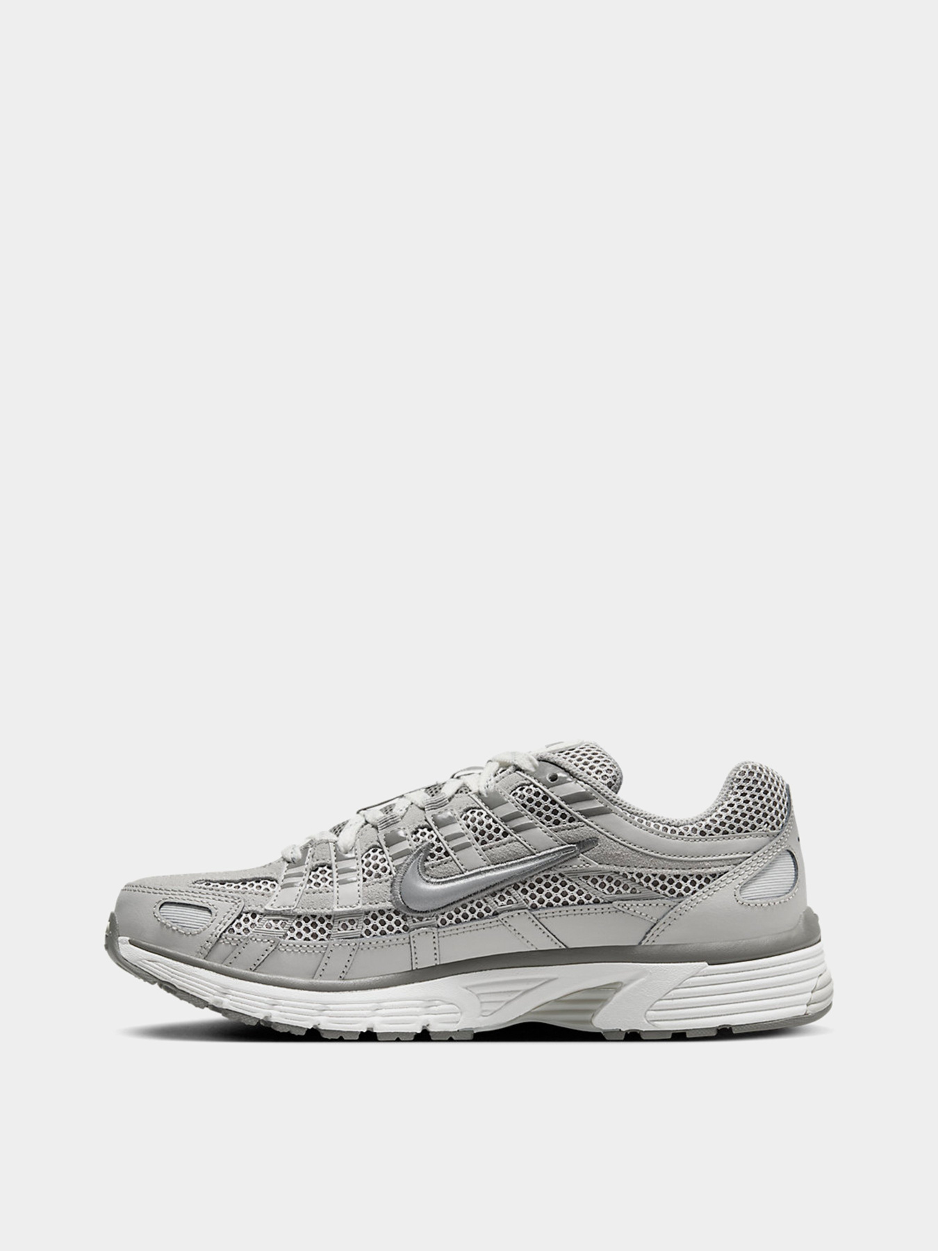 Кроссовки NIKE P-6000 модель FN6837-012 Фото
