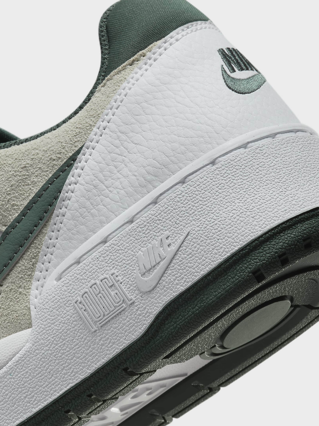 Кроссовки NIKE FULL FORCE LOW модель HF1739-100 Фото
