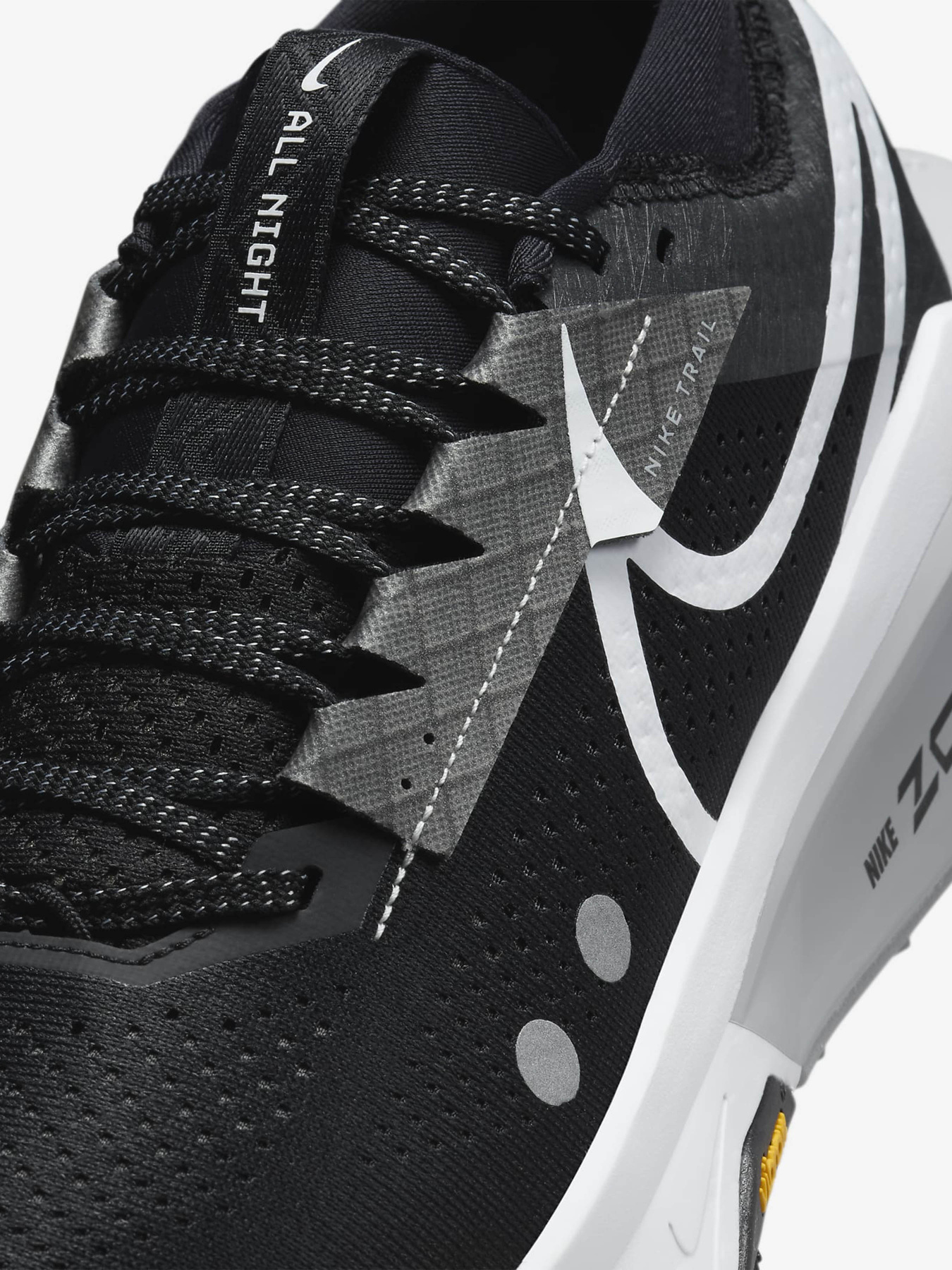 Кроссовки NIKE ZEGAMA 2 модель FD5190-001 Фото