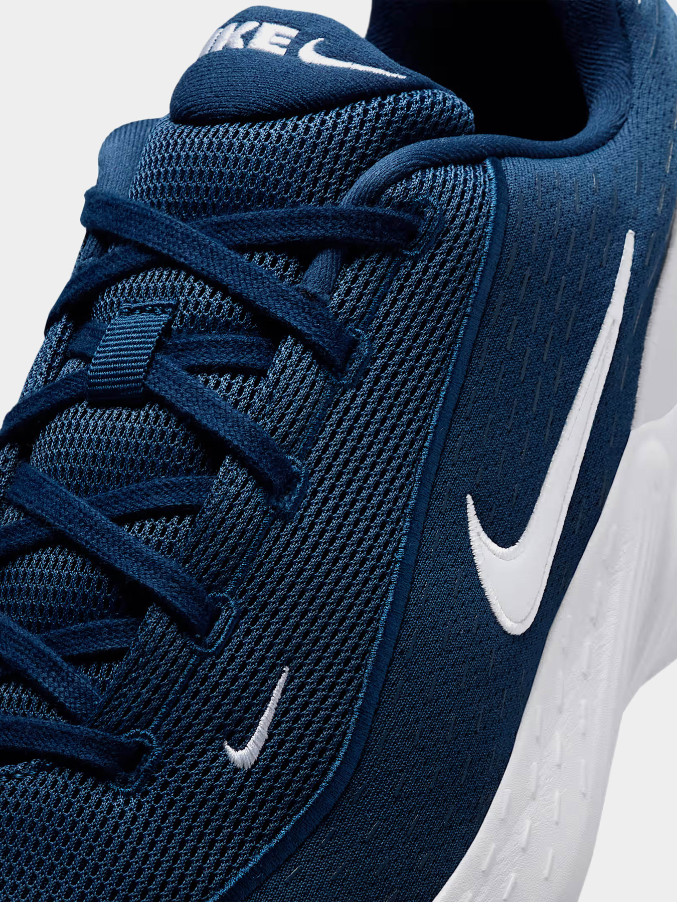 Кросівки NIKE UPLIFT SC модель IB2765-401 Кросівки NIKE UPLIFT SC модель IB2765-401 Фото