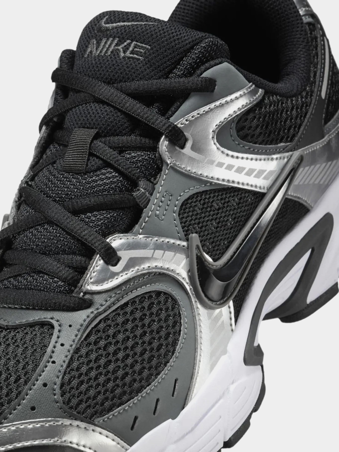 Кросівки NIKE V5 RNR модель HJ5228-004 Фото