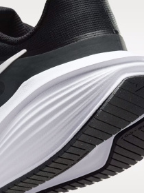 Кроссовки NIKE DOWNSHIFTER 14 модель IB1895-002 Фото