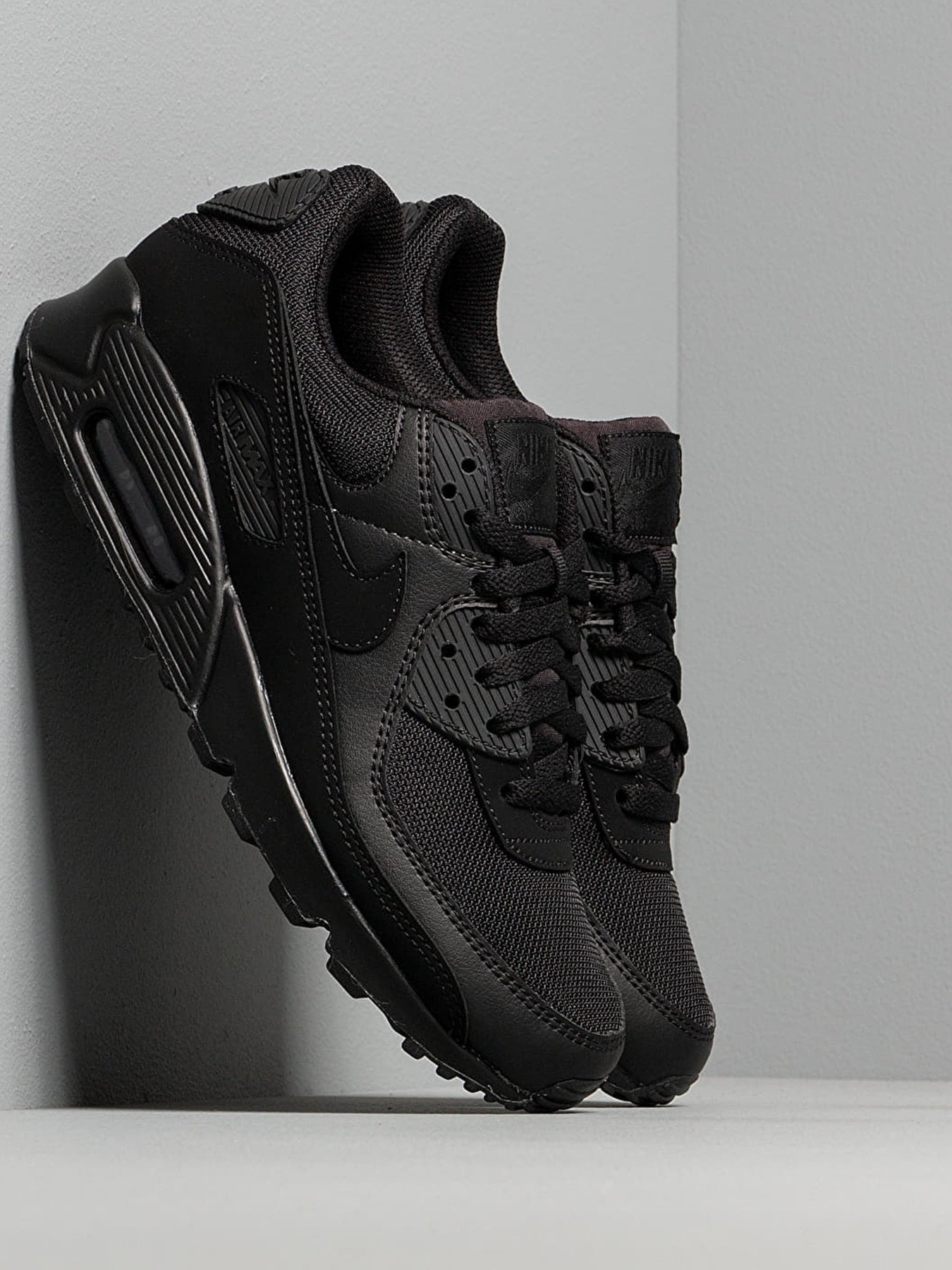 Кросівки NIKE AIR MAX 90 модель CQ2560-002 Фото