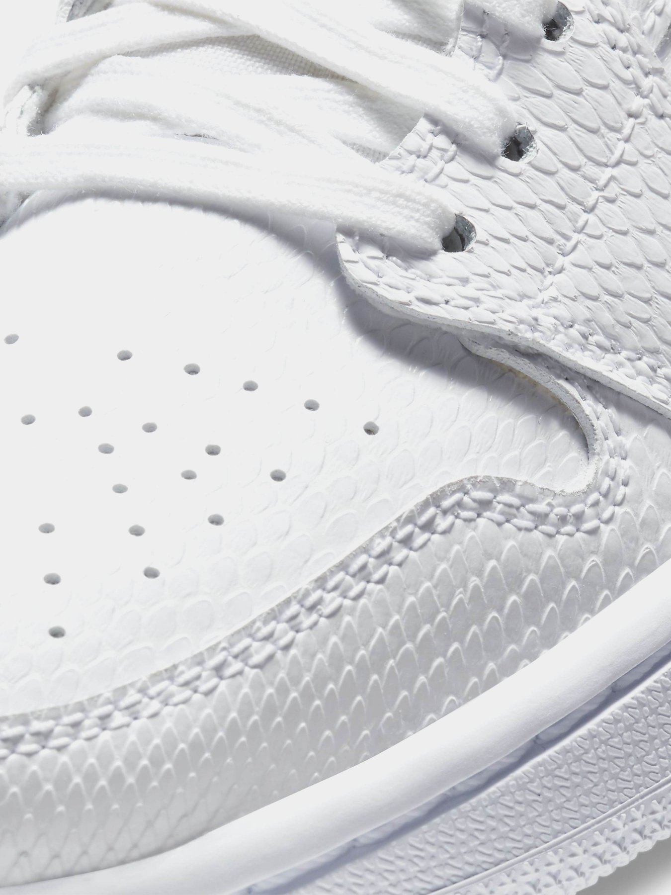 Кеди NIKE Air Jordan 1 Mid модель BQ6472-110 Фото