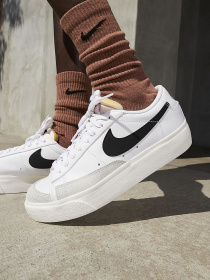 Кеди NIKE BLAZER LOW PLATFORM модель DJ0292-101 Фото