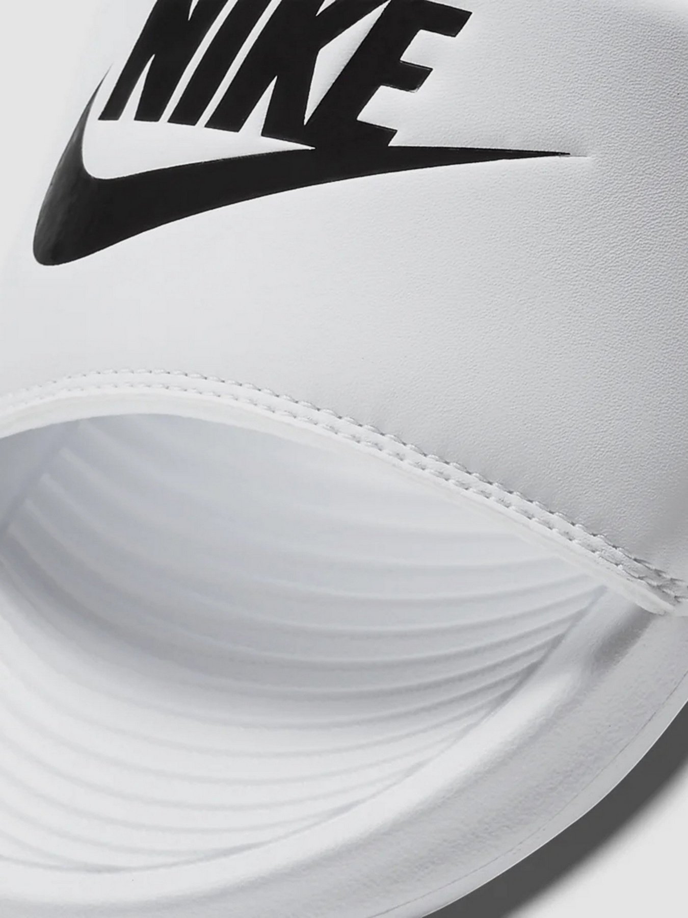 Шльопанці NIKE Victori модель CN9677-100 Фото