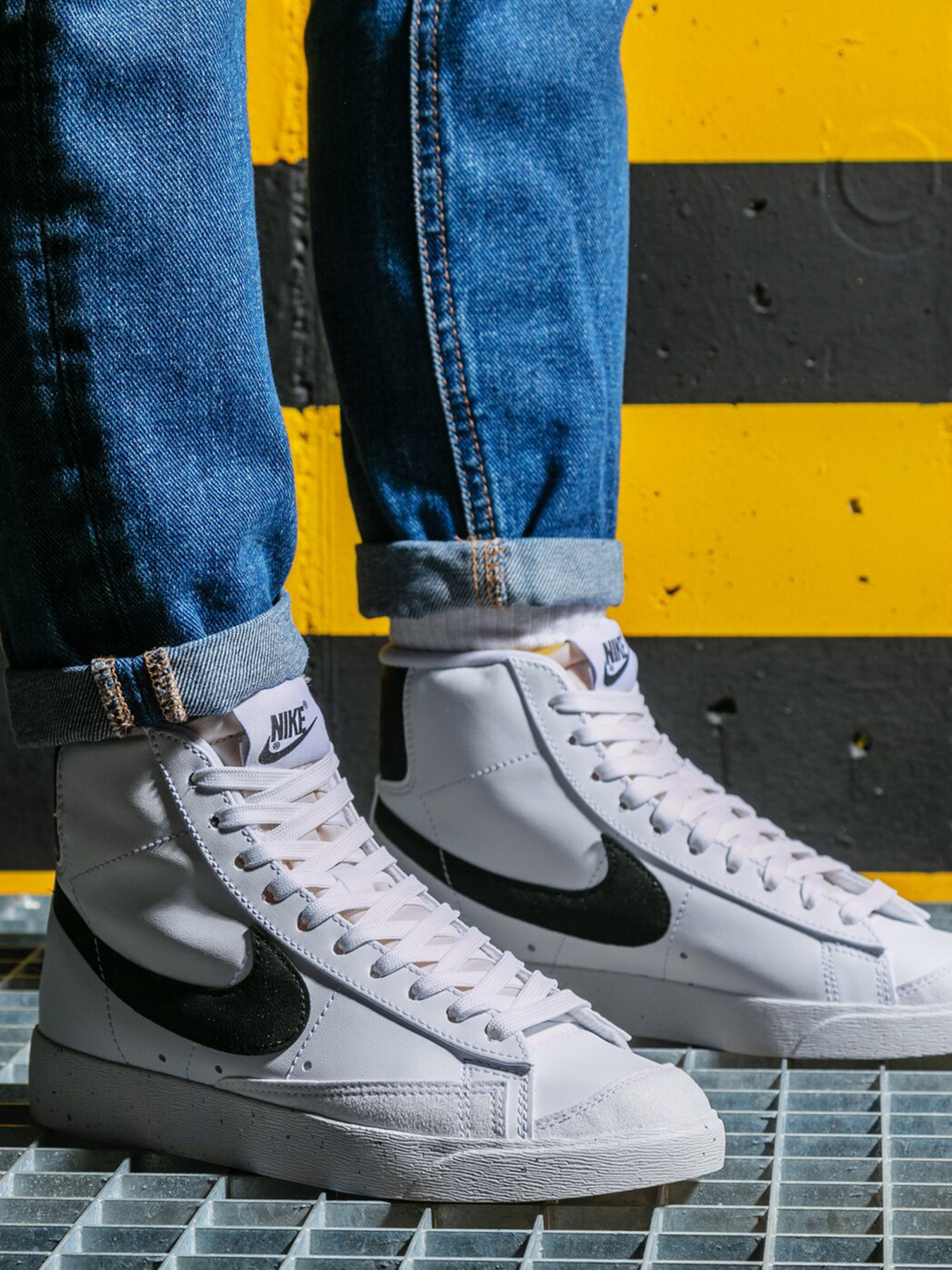 Кеды NIKE BLAZER MID '77 модель DO1344-101 Кеды NIKE BLAZER MID '77 модель DO1344-101 Фото