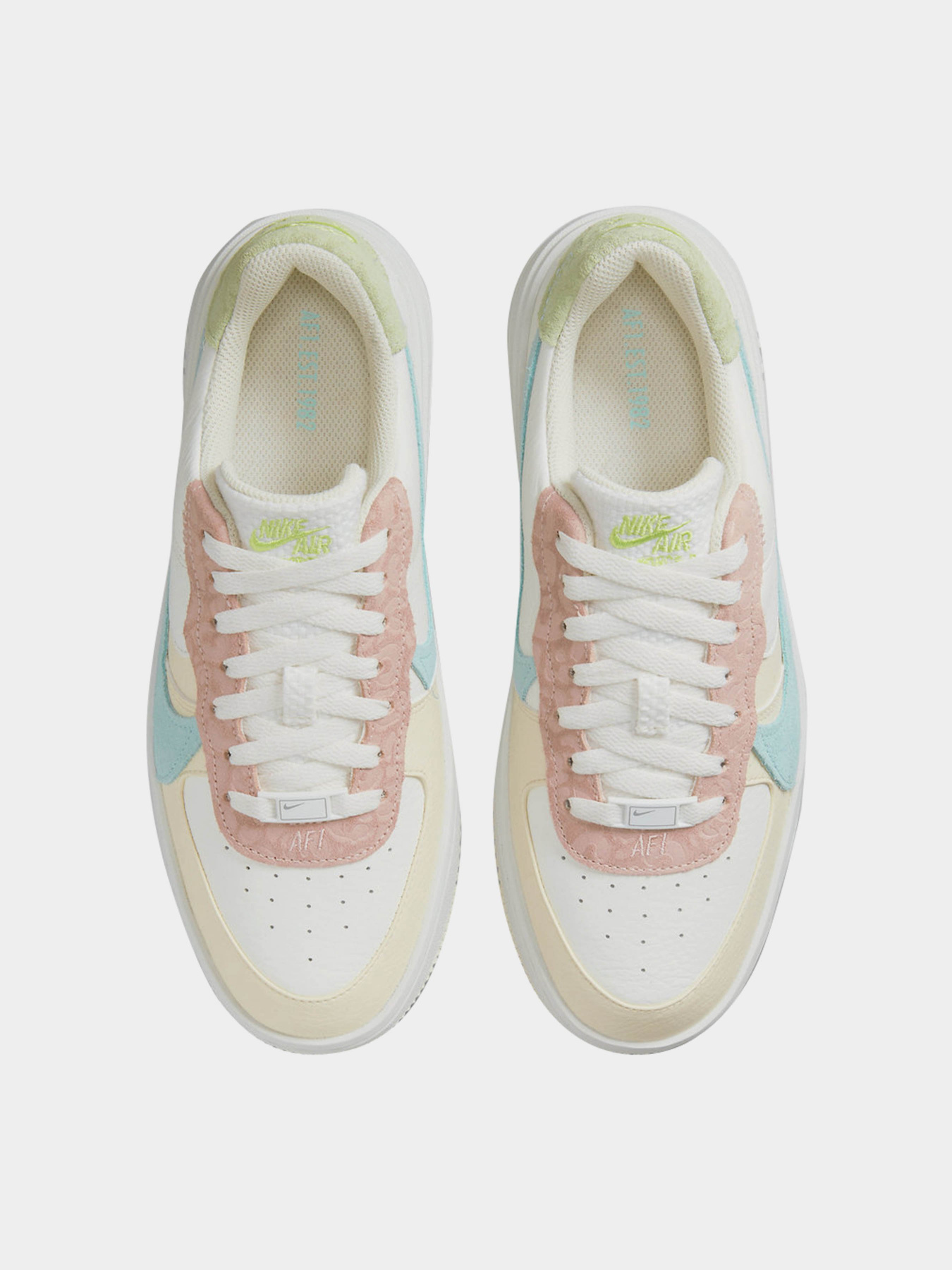 Кеди NIKE Air Force 1 PLT.AF.ORM модель DX2671-100 Кеди NIKE Air Force 1 PLT.AF.ORM модель DX2671-100 Фото