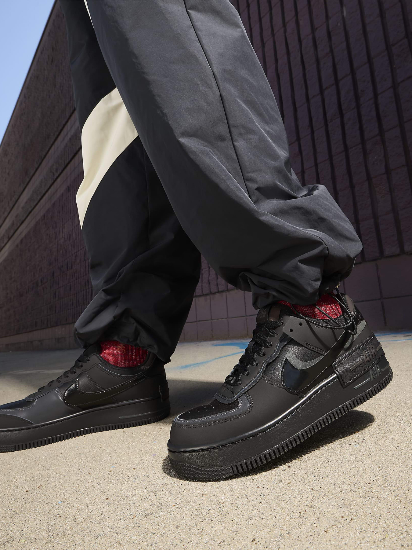 Кеди NIKE Air Force 1 Shadow модель FB7582-001 Фото