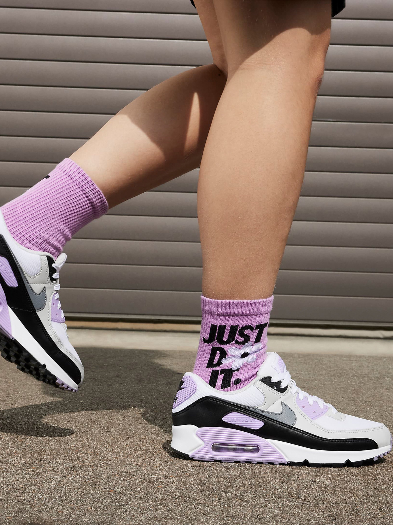 Кросівки NIKE AIR MAX 90 модель DH8010-103 Фото