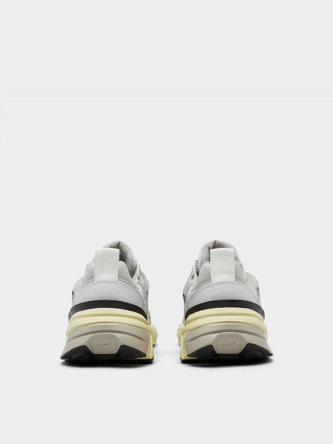 Кроссовки NIKE V2K RUN модель FD0736-100 Кроссовки NIKE V2K RUN модель FD0736-100 Фото