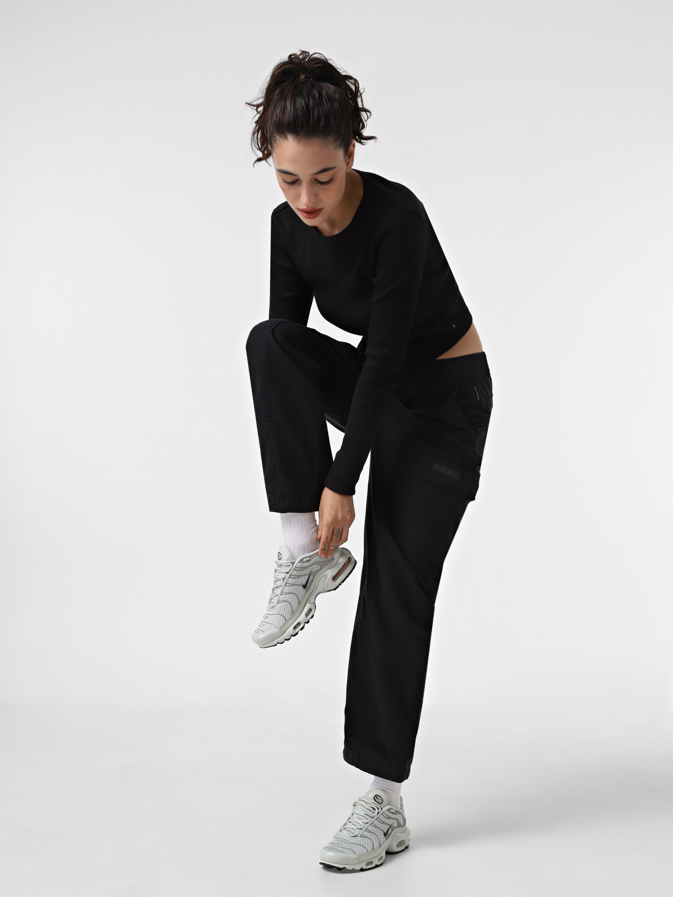 Кроссовки NIKE AIR MAX PLUS модель FV8480-002 Фото
