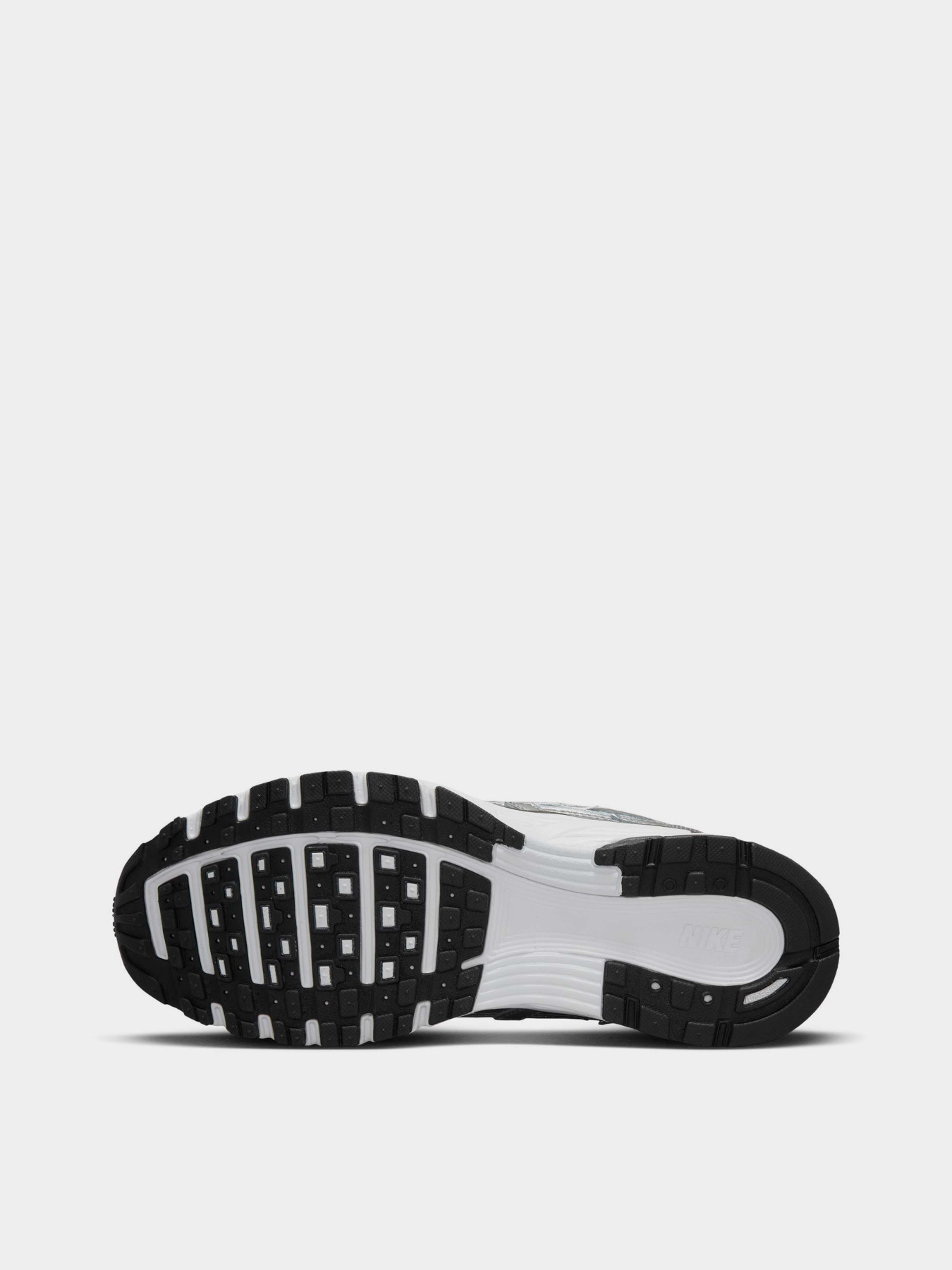 Кроссовки NIKE P-6000 модель FD9876-101 Фото