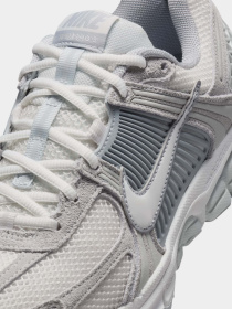 Кросівки NIKE ZOOM VOMERO 5 модель HQ0458-001 Фото